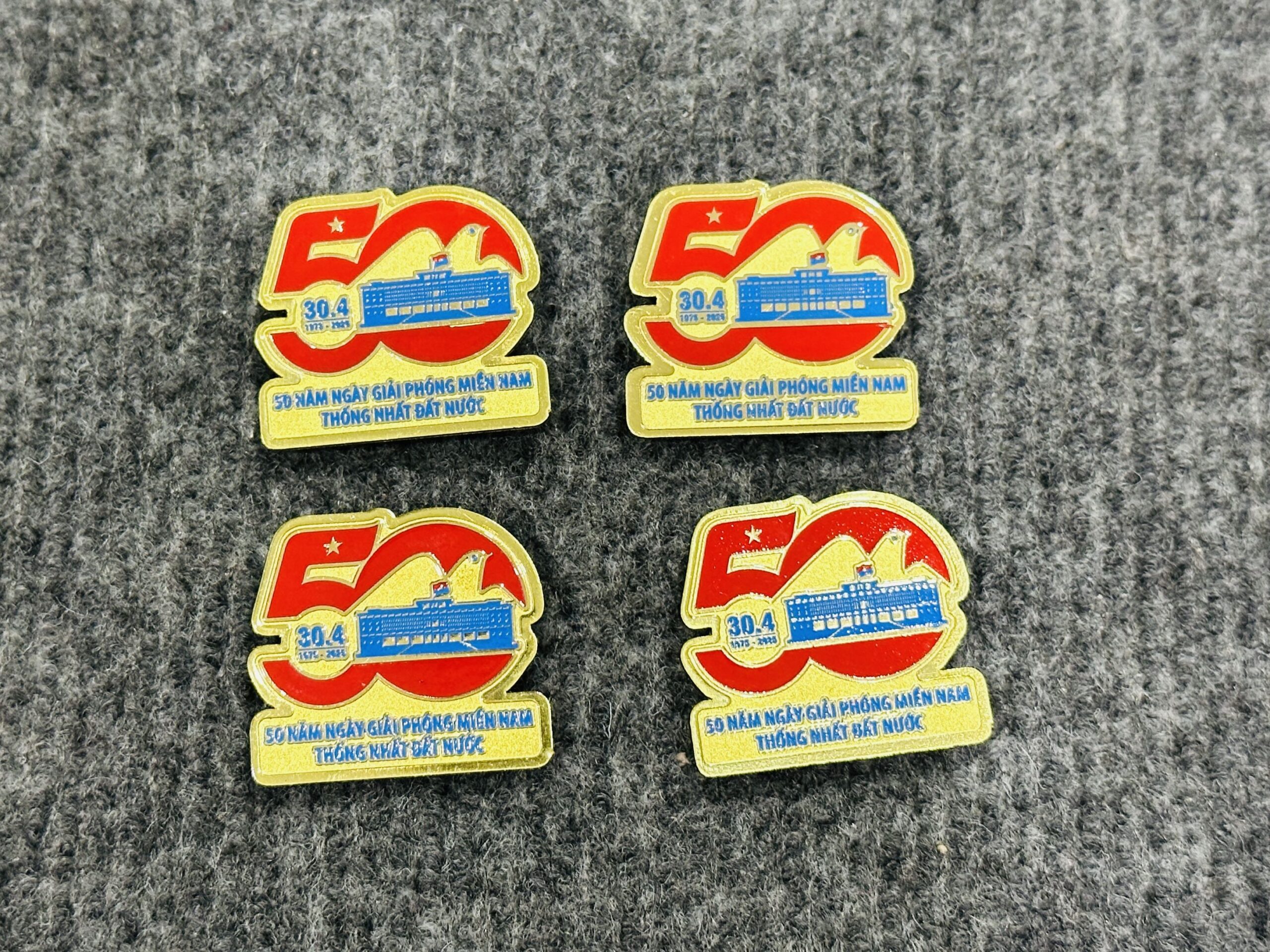 HUY HIỆU SẢN XUẤT THEO YÊU CẦU CAO CẤP 09 13 IMG 8892 scaled