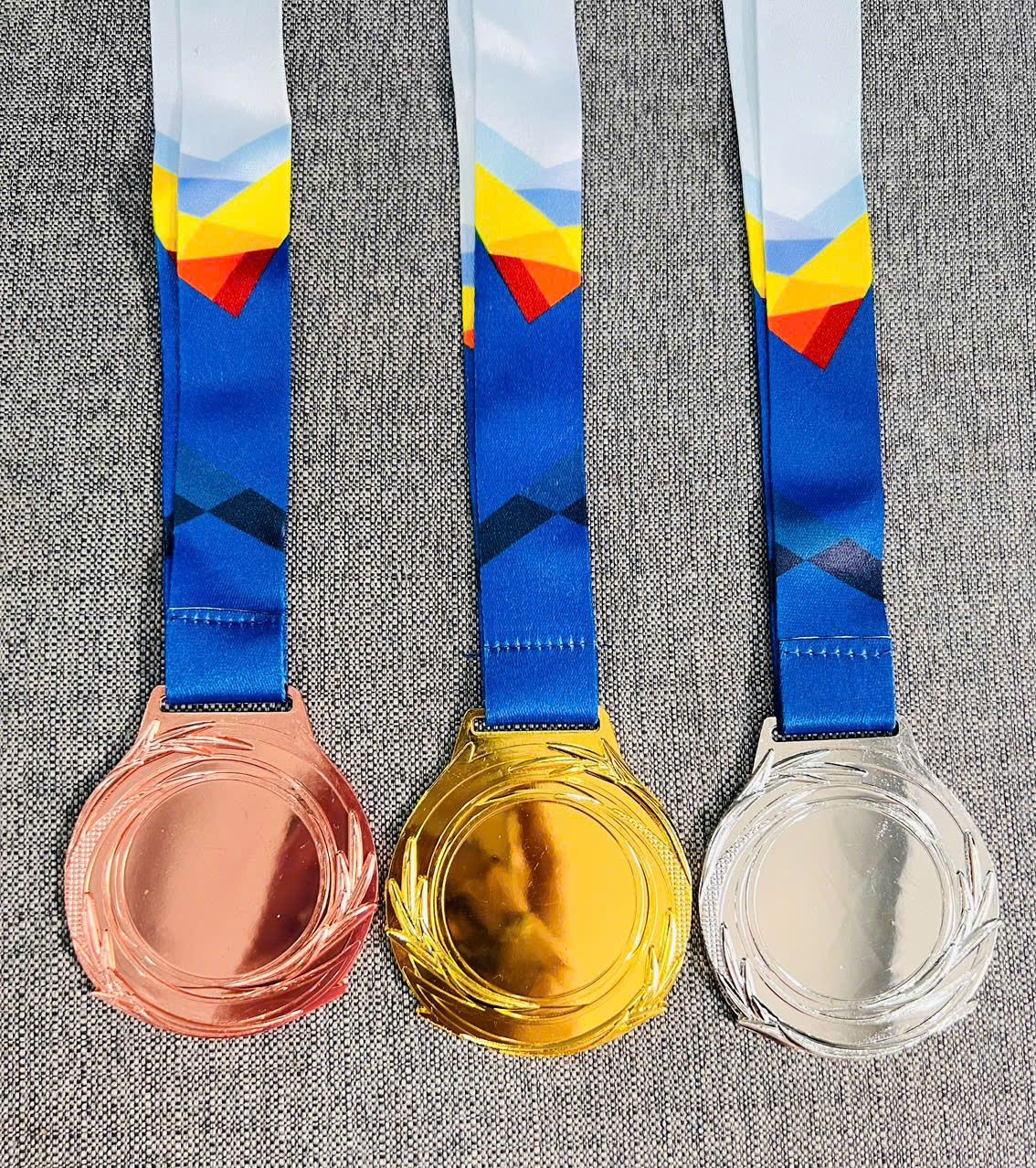 HUY CHƯƠNG THỂ THAO 03 5 z6587998575536 3a840feed71e82c240b35cb0ebba1adc