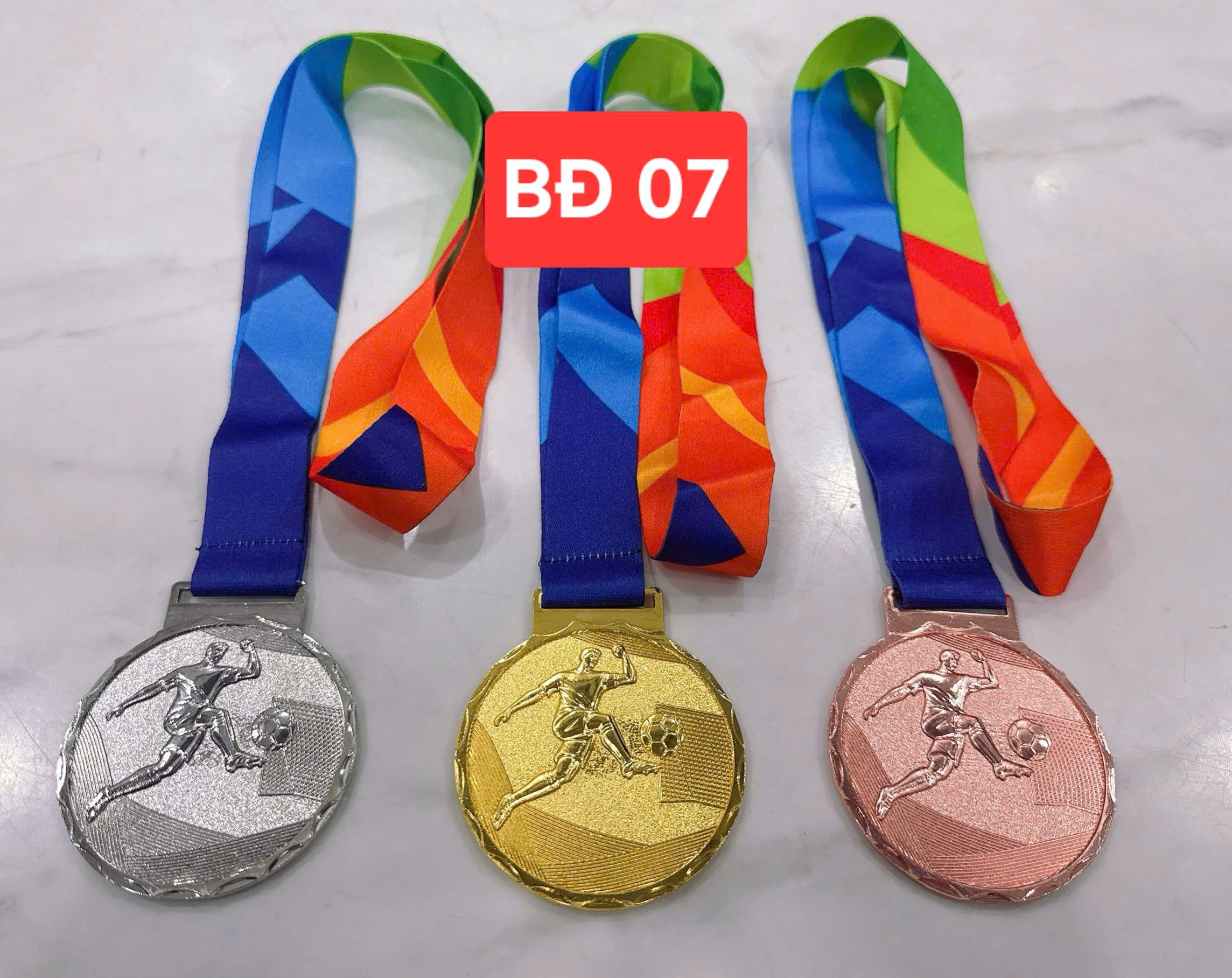 HUY CHƯƠNG THỂ THAO 05 4 z6607843670639 bee0cdd6f632baeb0a0a58ce9ded68b8