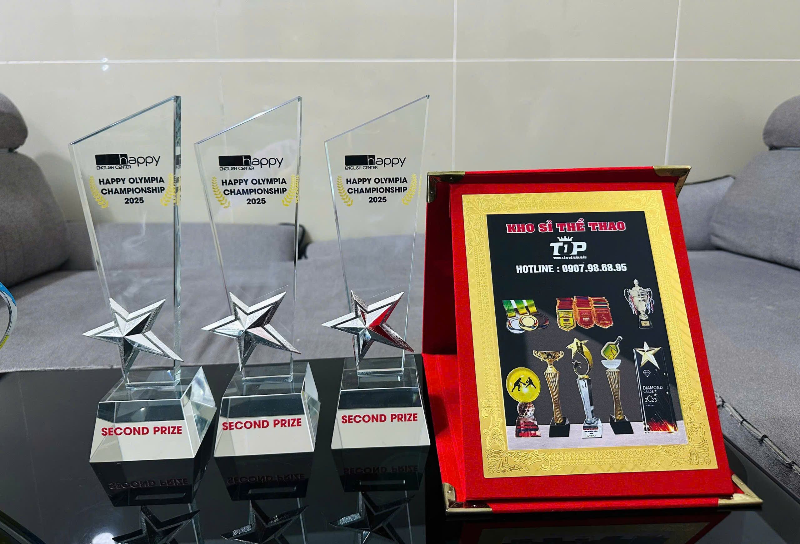 CÚP THỂ THAO 11 2 z6830227728970 371631a927998bd1e03d5441457a651c