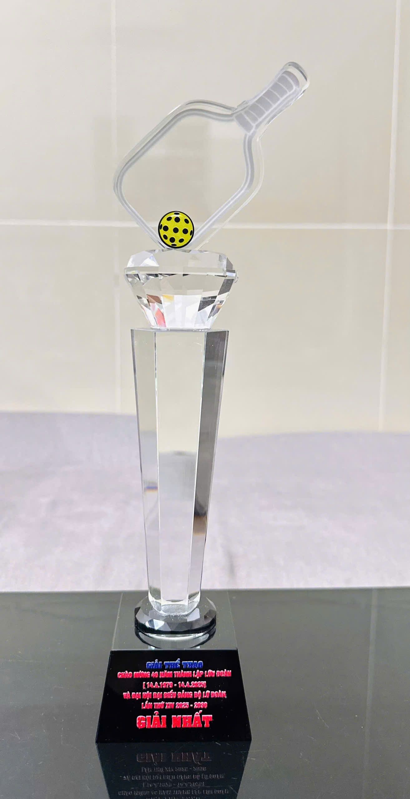 CÚP THỂ THAO 08 4 z6830227764169 e8dcff1a9817797d3ca7467348cacb2c