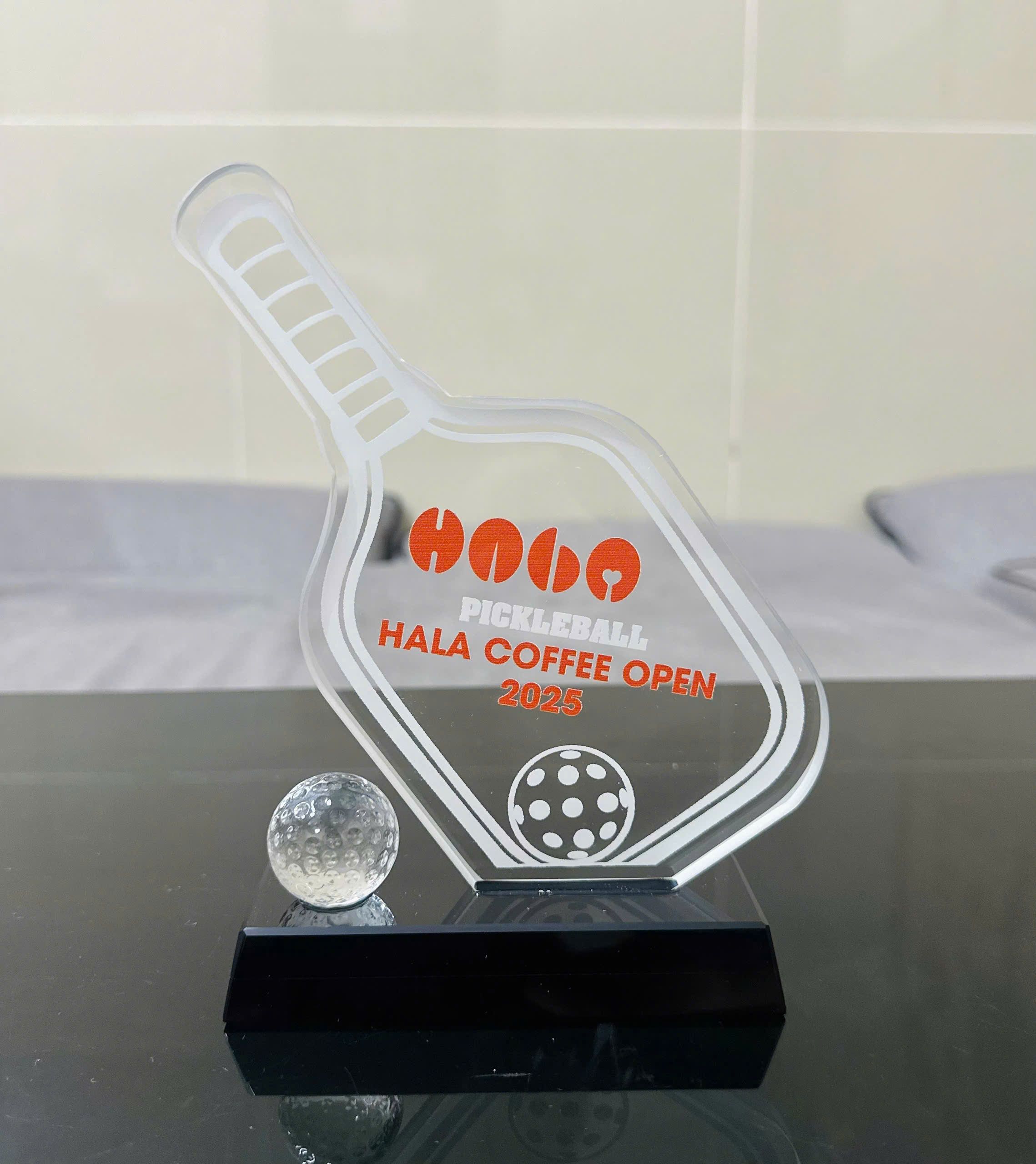 CÚP THỂ THAO 06 5 z6830227797128 bbb0f955679adafa063e964eeb9a4c2d