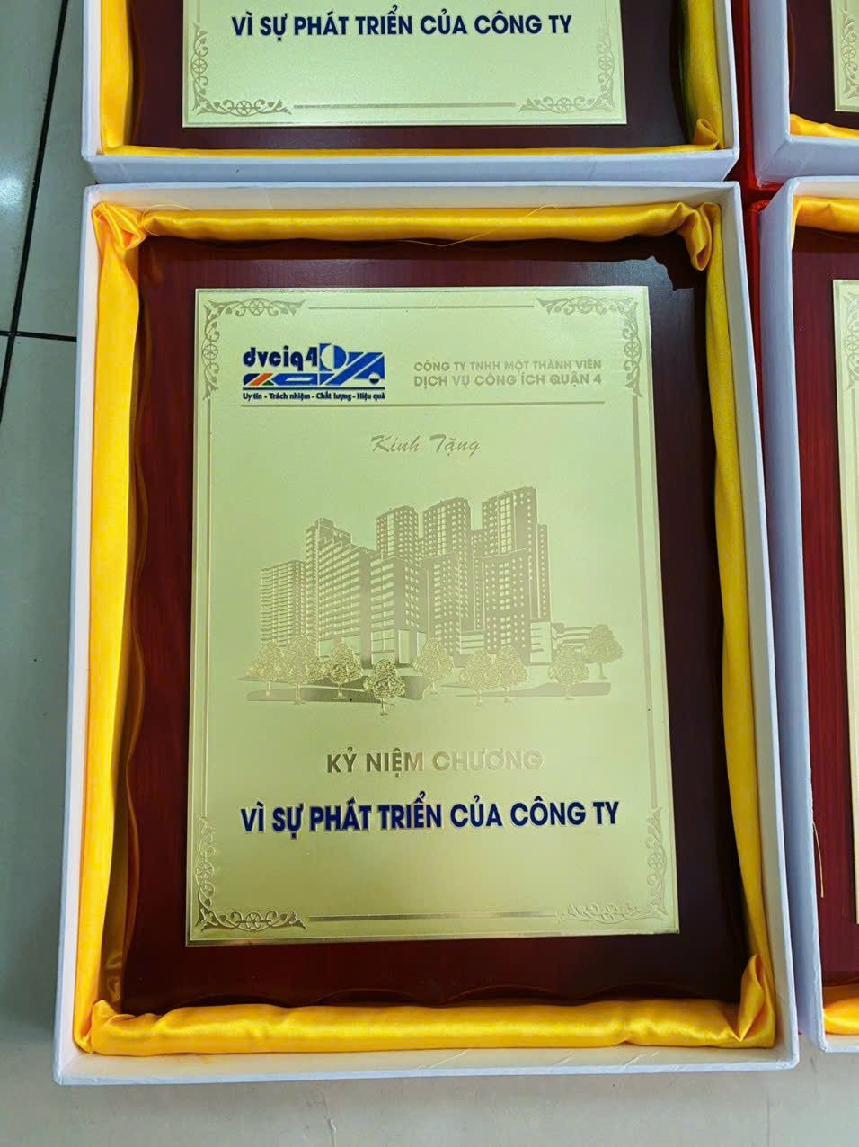 KỶ NIỆM CHƯƠNG ĂN MÒN CAO CẤP 04 5 z6871370230861 c2c5ededa3025e46c1aa15835a2e4ae7