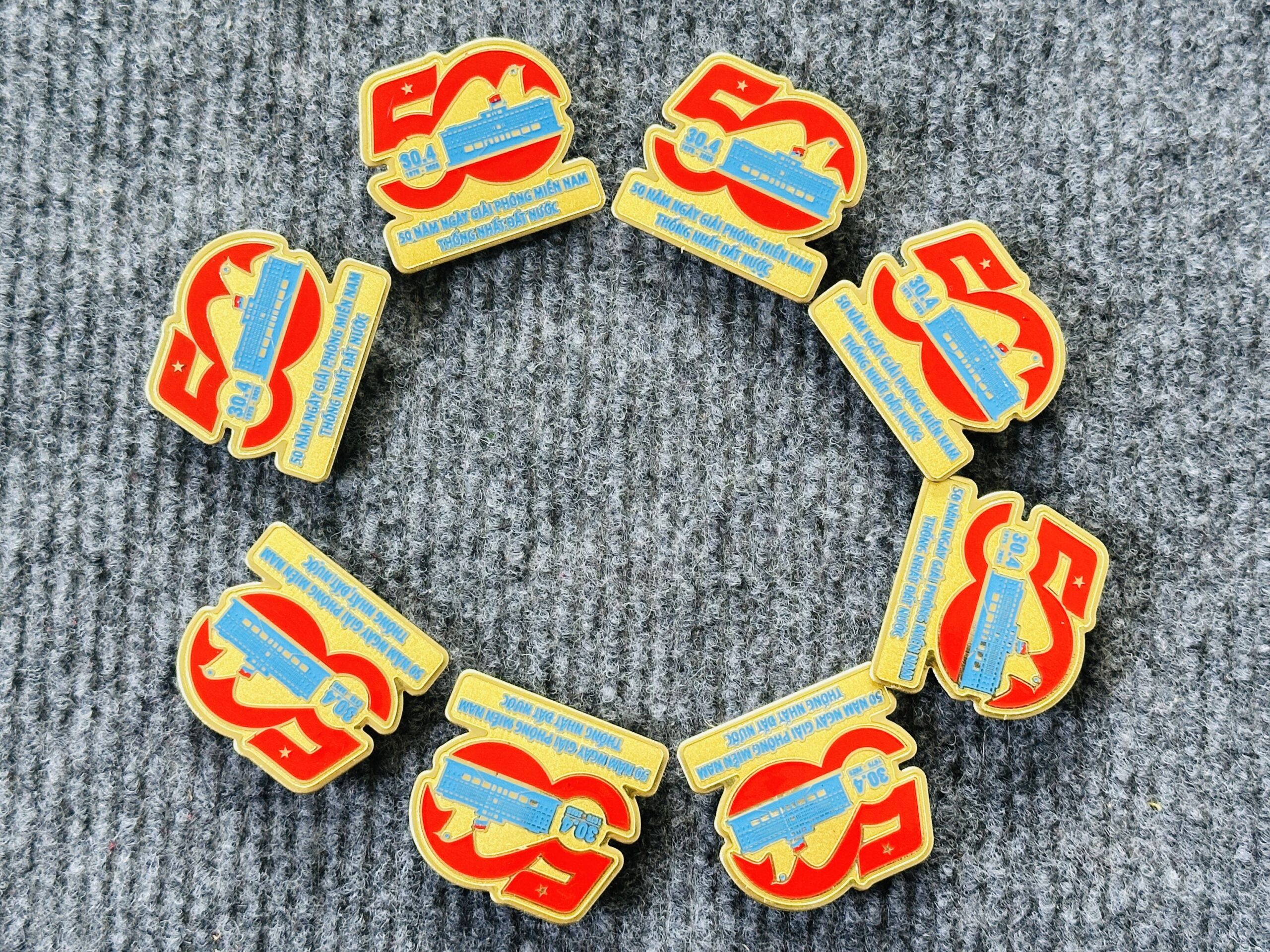 HUY HIỆU SẢN XUẤT THEO YÊU CẦU CAO CẤP 04 5 z6871546443513 d8fe101084de94445901a721646d1927 scaled