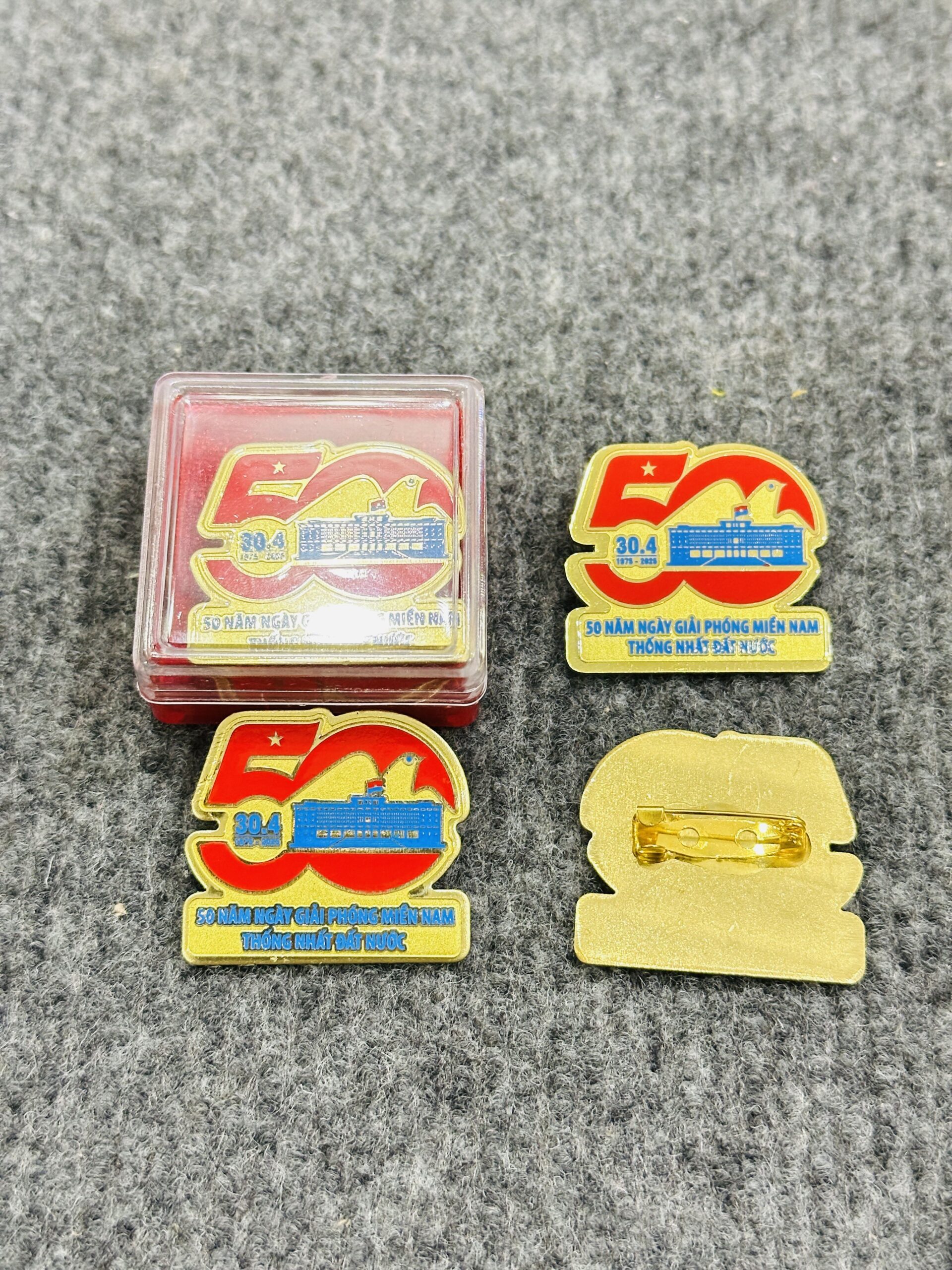 HUY HIỆU SẢN XUẤT THEO YÊU CẦU CAO CẤP 09 2 z6871560430337 4d86173a9e6b9adc8df4e1c31f390af5 scaled