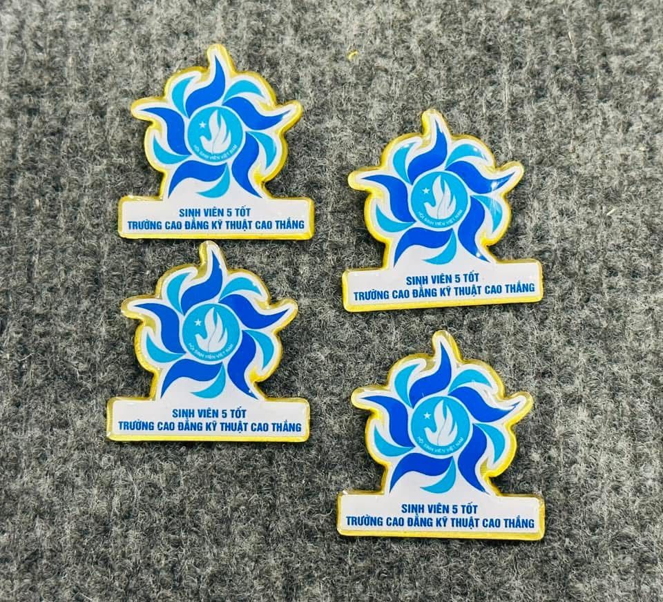 HUY HIỆU SẢN XUẤT THEO YÊU CẦU 06 1 z6871561031616 f8155d22615d0a9e6b01c47b4fde08b4