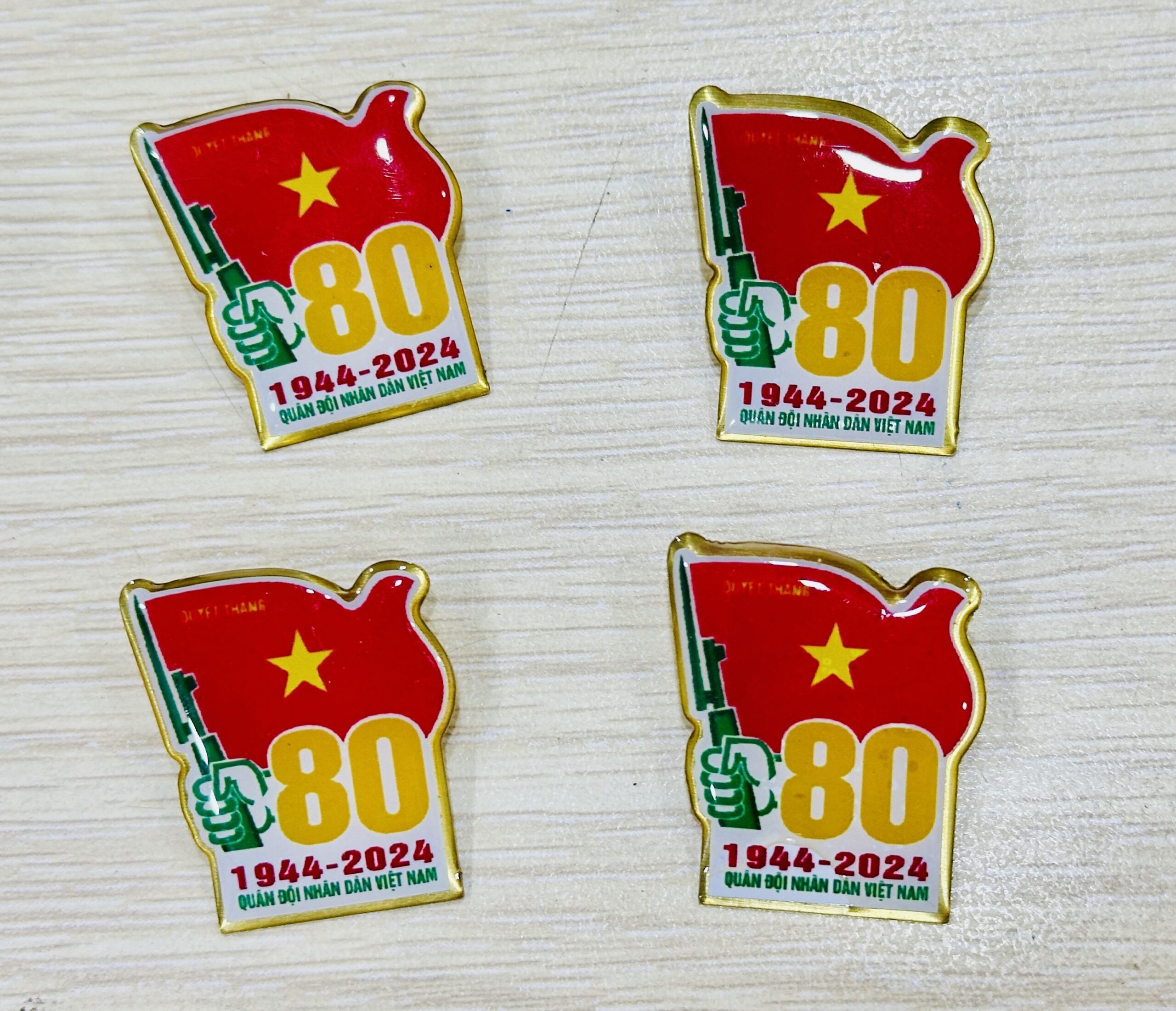 HUY HIỆU SẢN XUẤT THEO YÊU CẦU 04 4 z6871561200158 2c86349855681fa630966d88f1b375de scaled