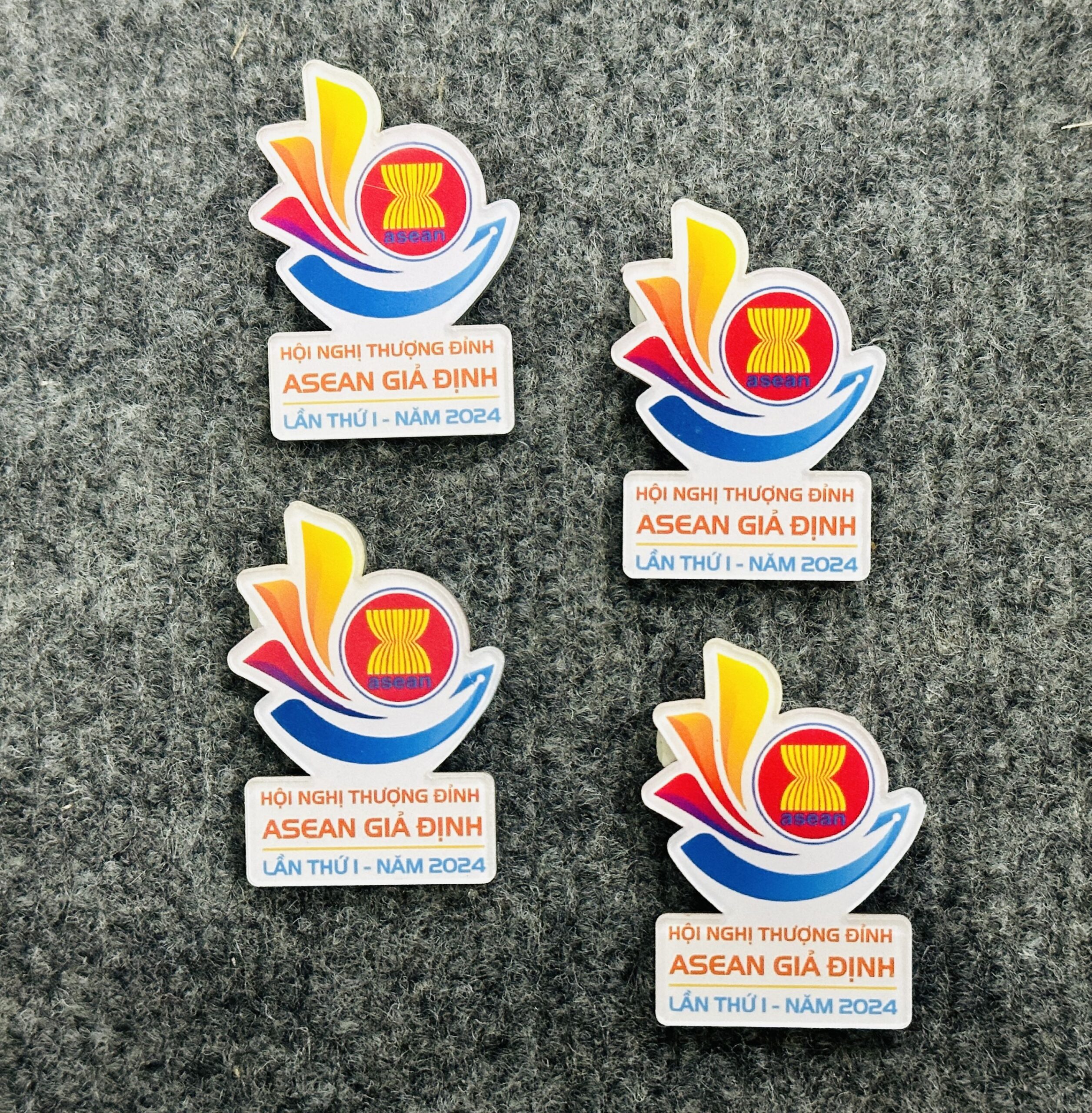 HUY HIỆU SẢN XUẤT THEO YÊU CẦU 06 4 z6871561302250 3b6e1649f6851e33f65ced2b3f7db5b8 scaled