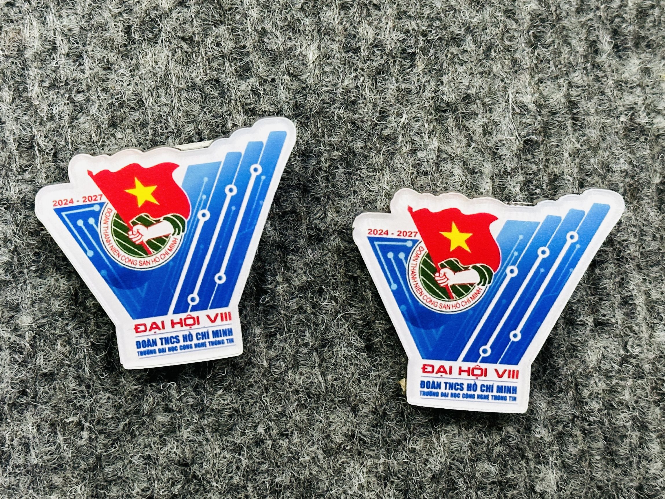 HUY HIỆU SẢN XUẤT THEO YÊU CẦU 02 3 z6871561316364 0cefacf625b1d768519e94a3ee38e672