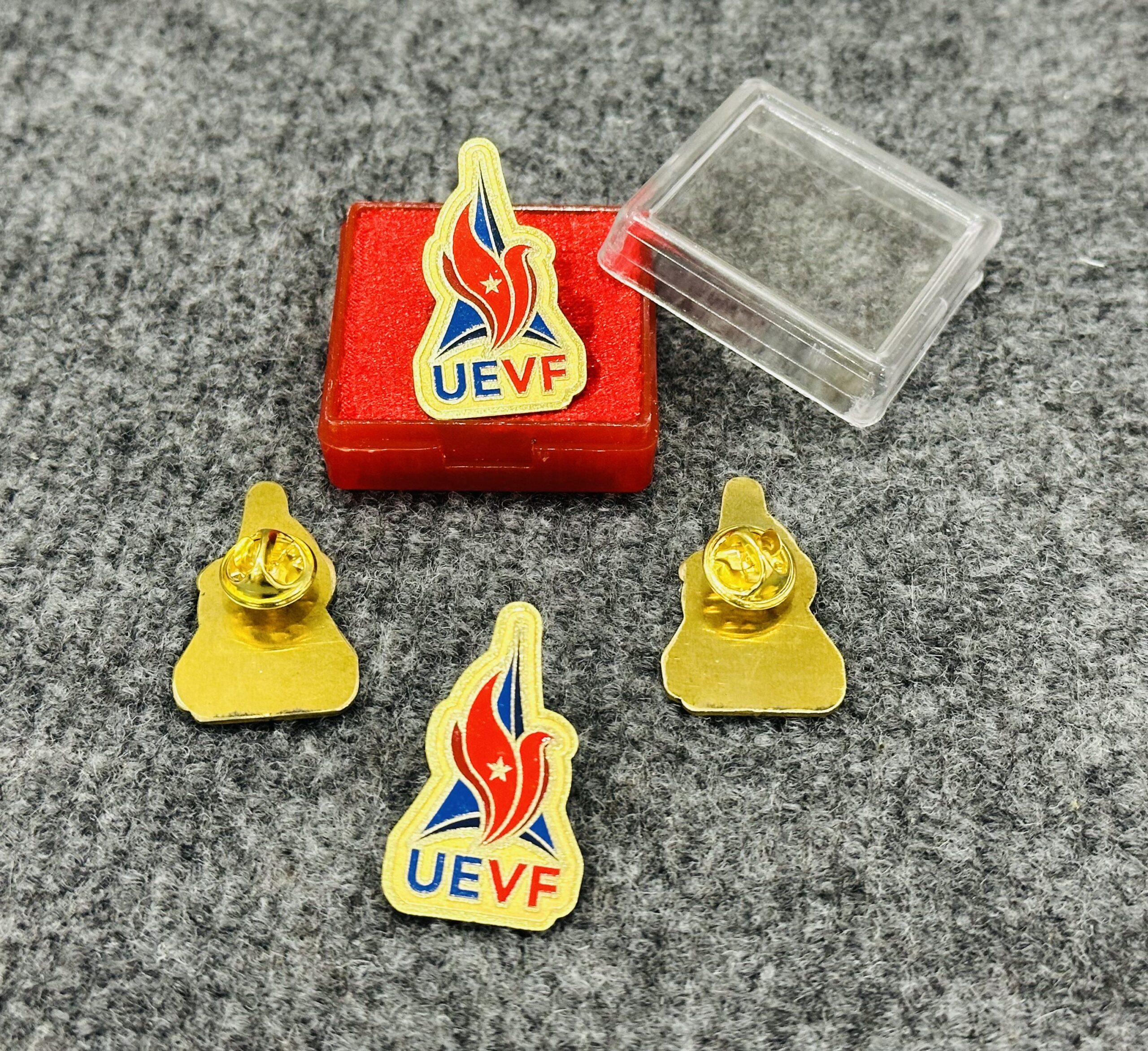 HUY HIỆU SẢN XUẤT THEO YÊU CẦU CAO CẤP 07 3 z6871561499945 d1e7bf08fcfa73425b8cb6b471ac8357 scaled