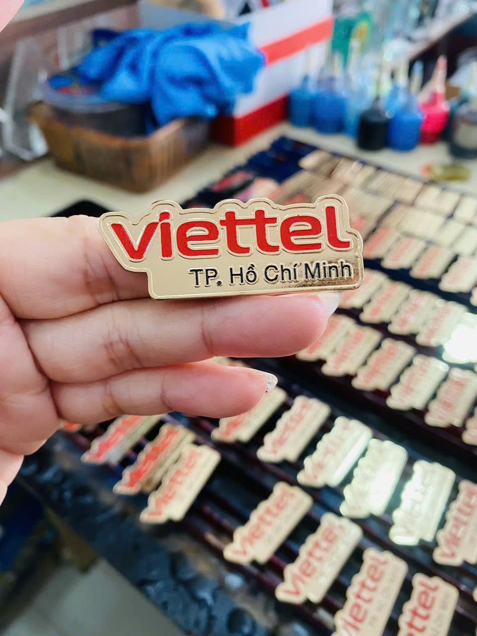 HUY HIỆU SẢN XUẤT THEO YÊU CẦU CAO CẤP 06 1 z6871571711674 25c8f65447c01b81e984619ca20db611