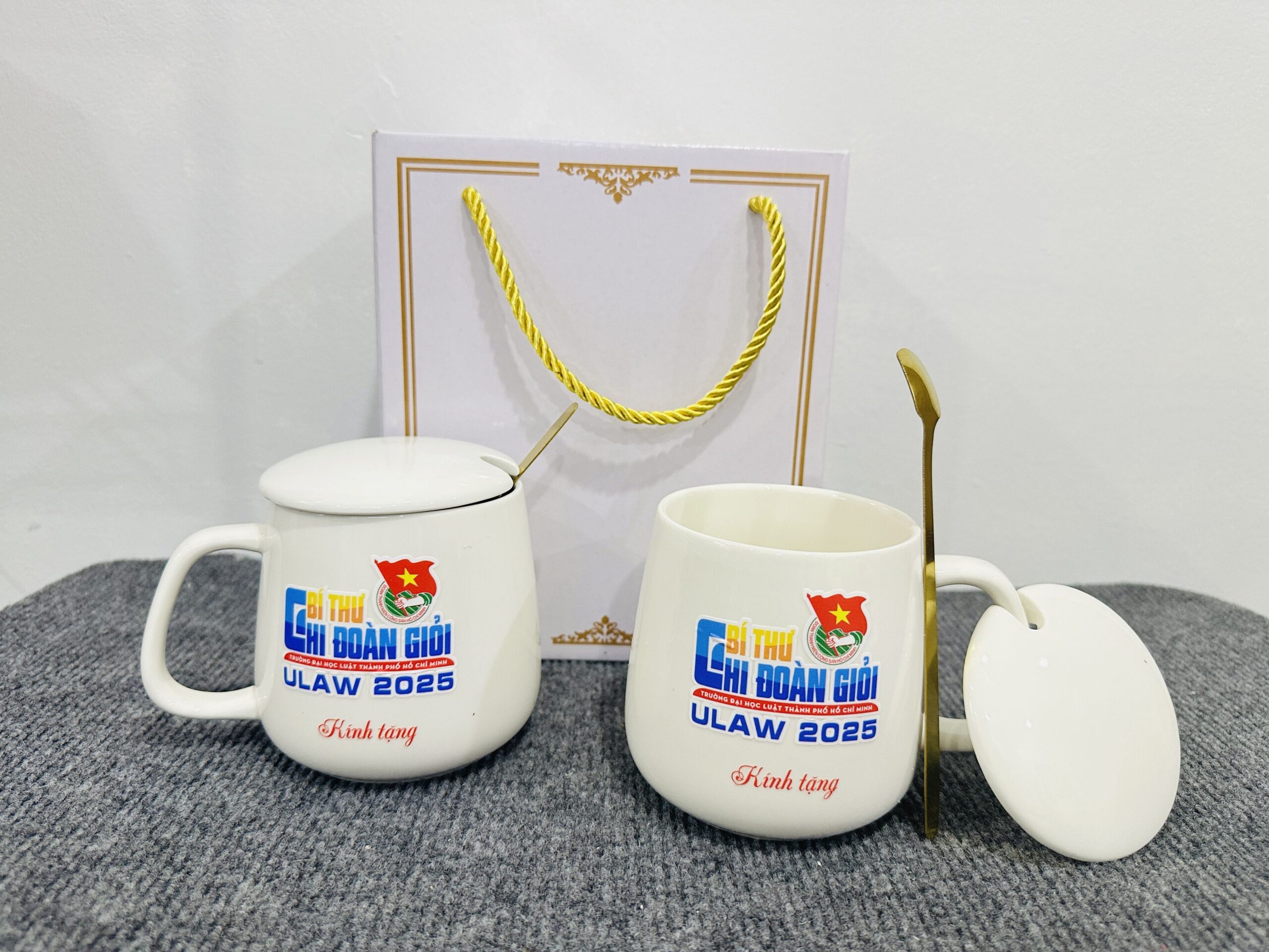 LY SỨ 03 6 z6871585706729 a7e0cb4b68d59b2c49d3c09721294e01 scaled