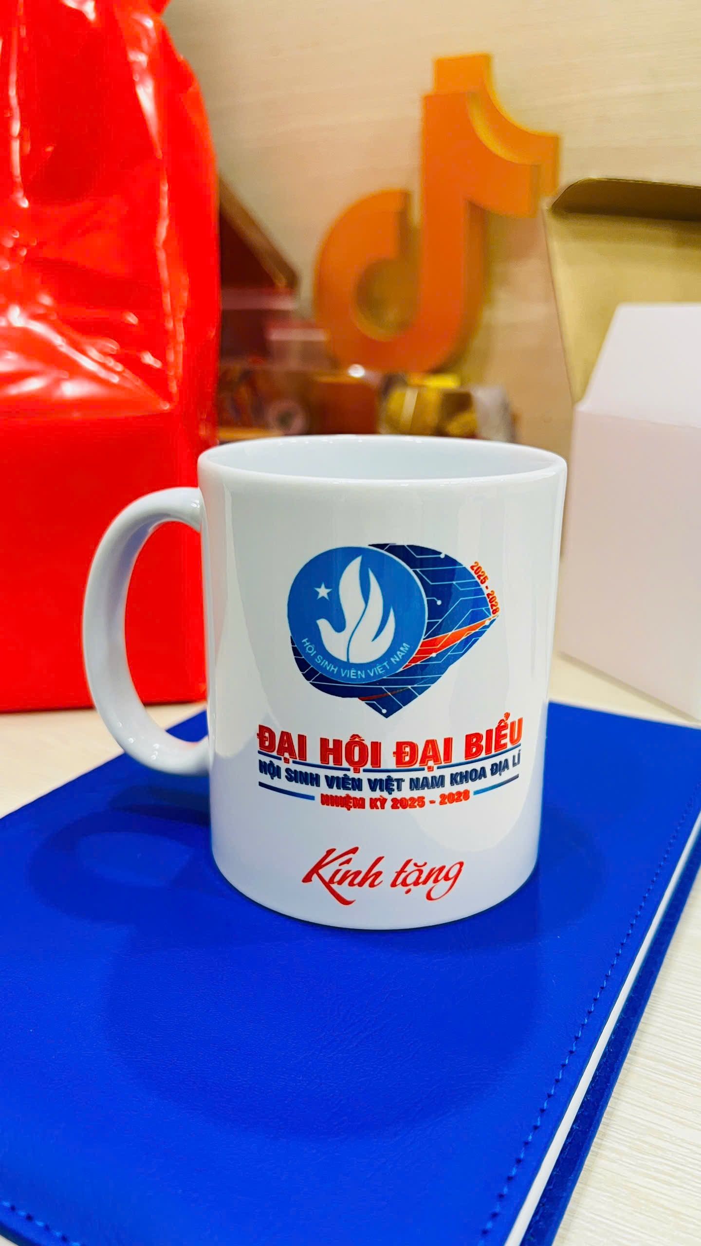 LY SỨ 03 4 z6871585721433 c36d3da0e56d4953e166afce29a83eac