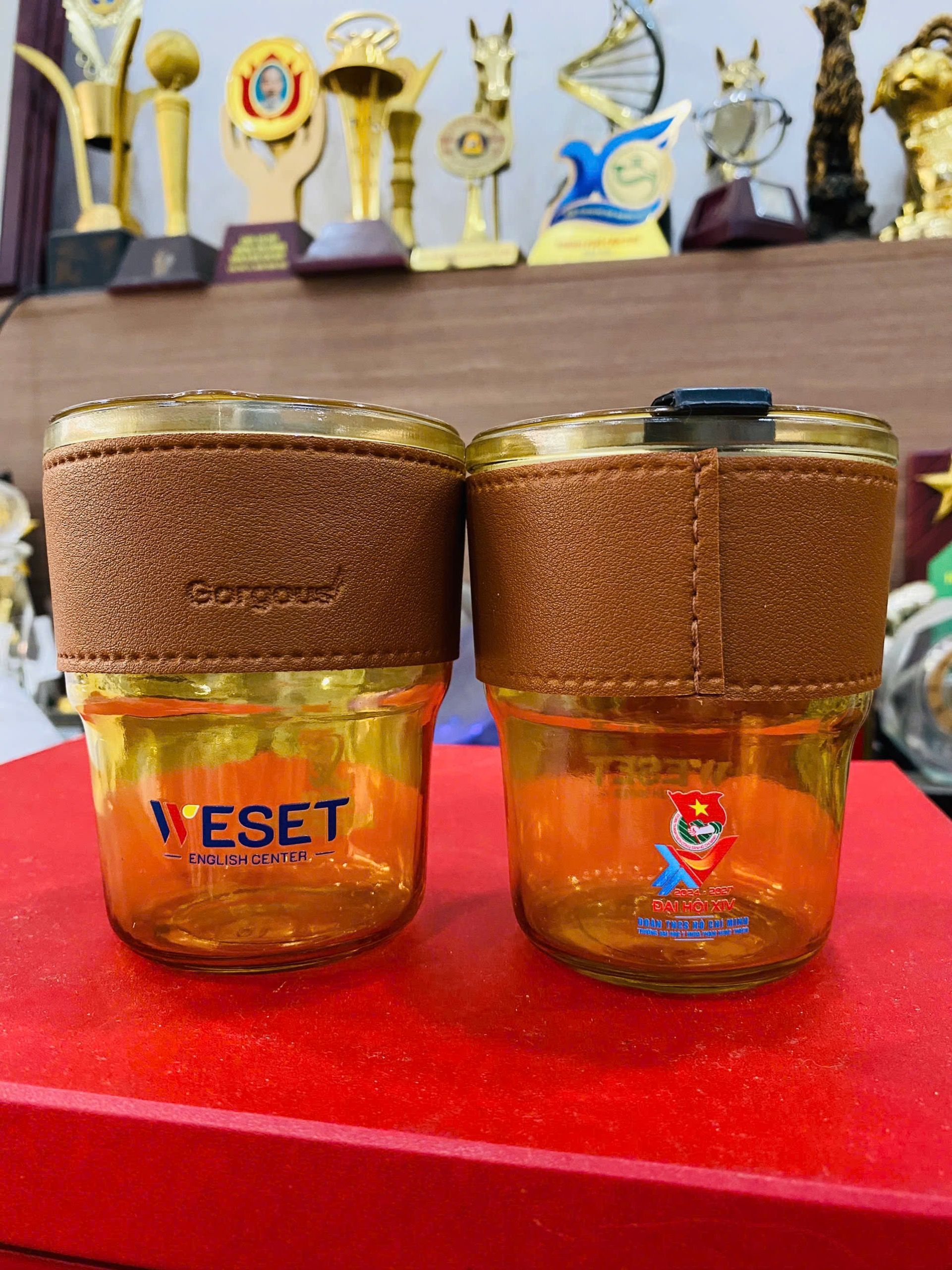 LY SỨ 02 5 z6871585740975 e284267a380f4e4a263c477329702d24