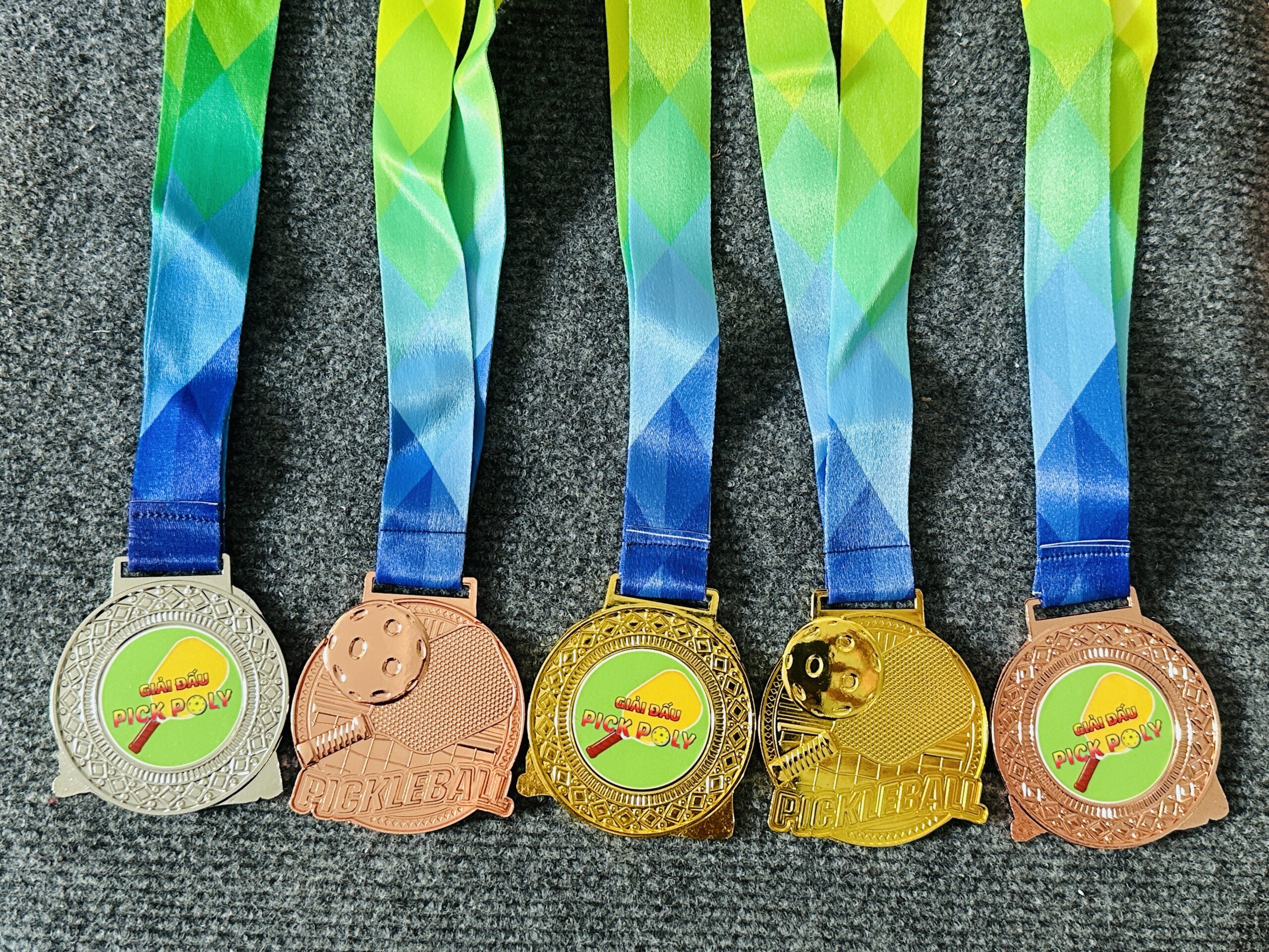 HUY CHƯƠNG THỂ THAO 04 3 z6871606678499 164402c4903fca3a322a305435487cc9 scaled