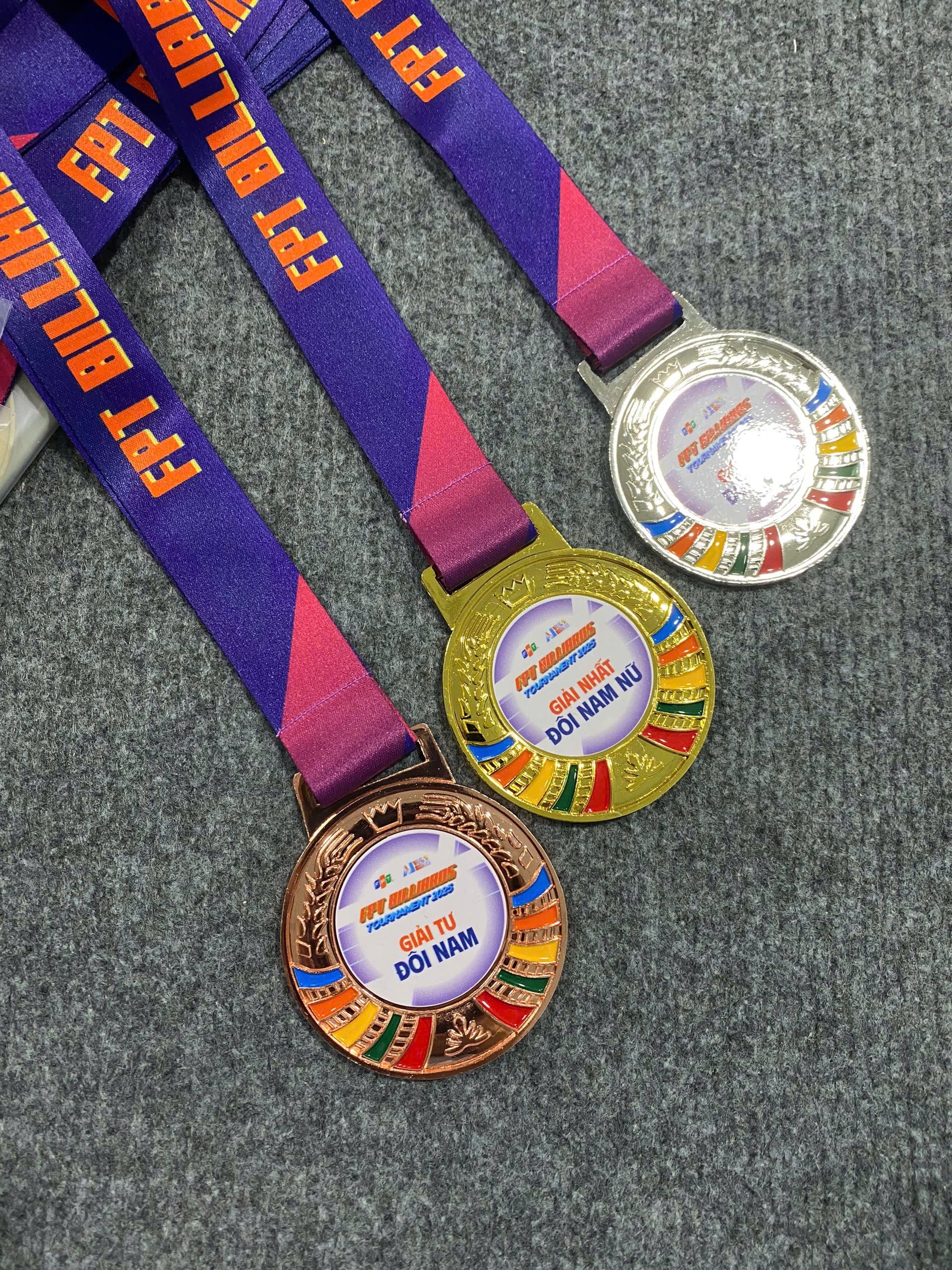 HUY CHƯƠNG THỂ THAO 02 1 z6871606687206 c4c31508aed032839c1ea3bc7f93440f