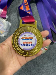 HUY CHƯƠNG THỂ THAO 02 10 z6871606702695 95a4b7aee5c7267eb589c085a7e877f2