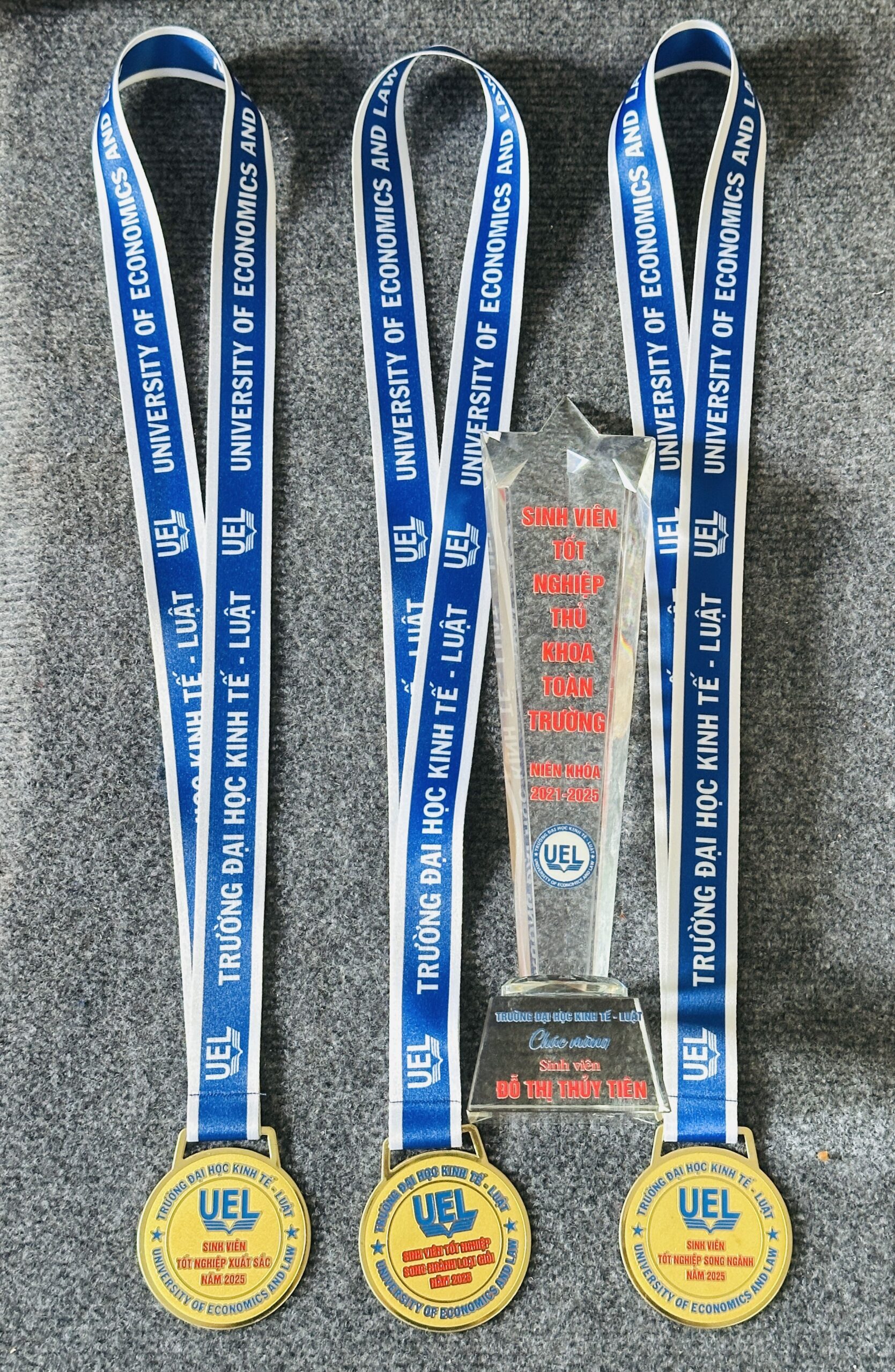 HUY CHƯƠNG ĂN MÒN 03 4 z6871606726110 4782923a9615a34167b1564a907dce65 scaled