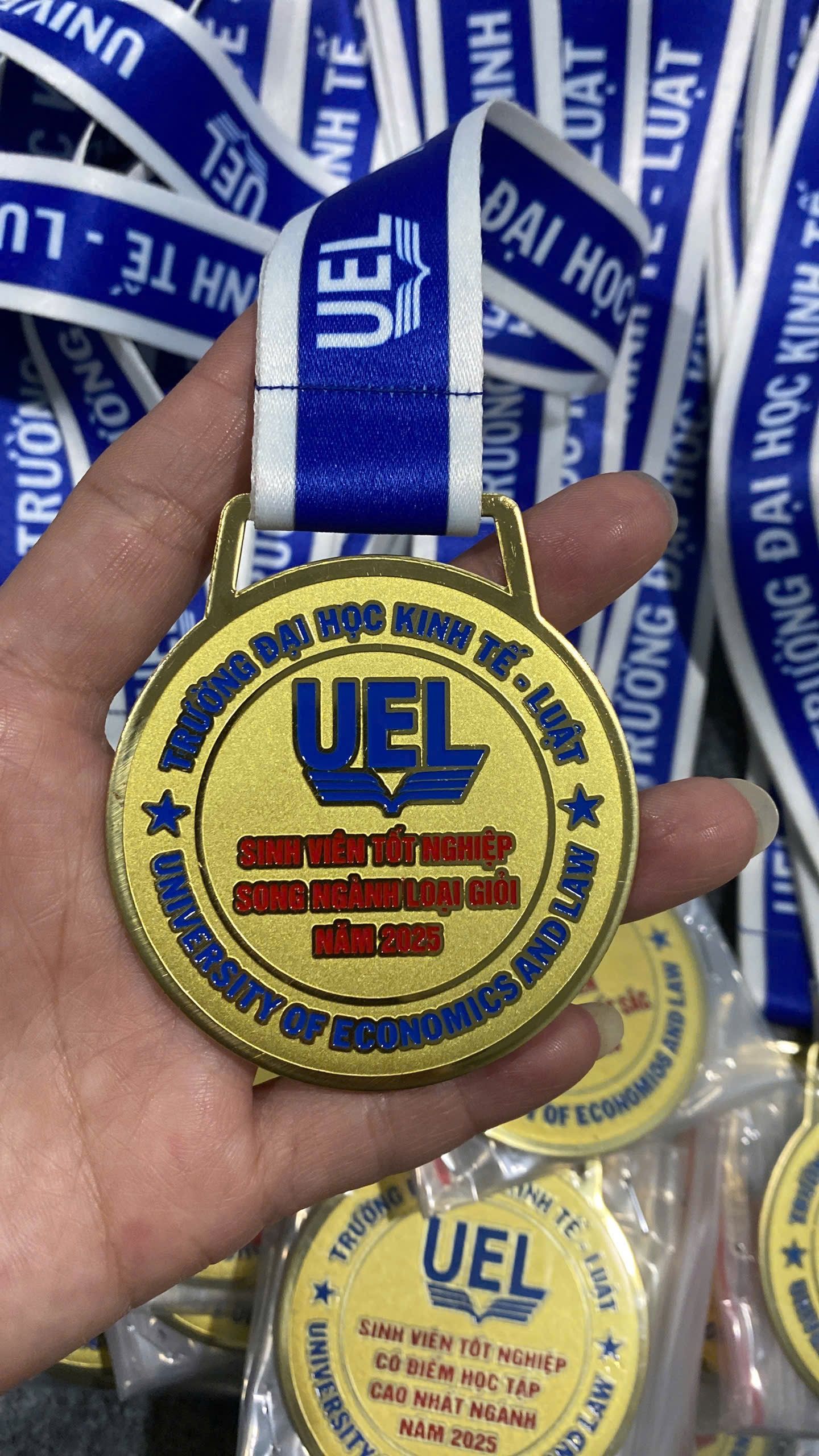 HUY CHƯƠNG ĂN MÒN 02 4 z6871606759011 29e2c044e0957f675092d902fff34d78