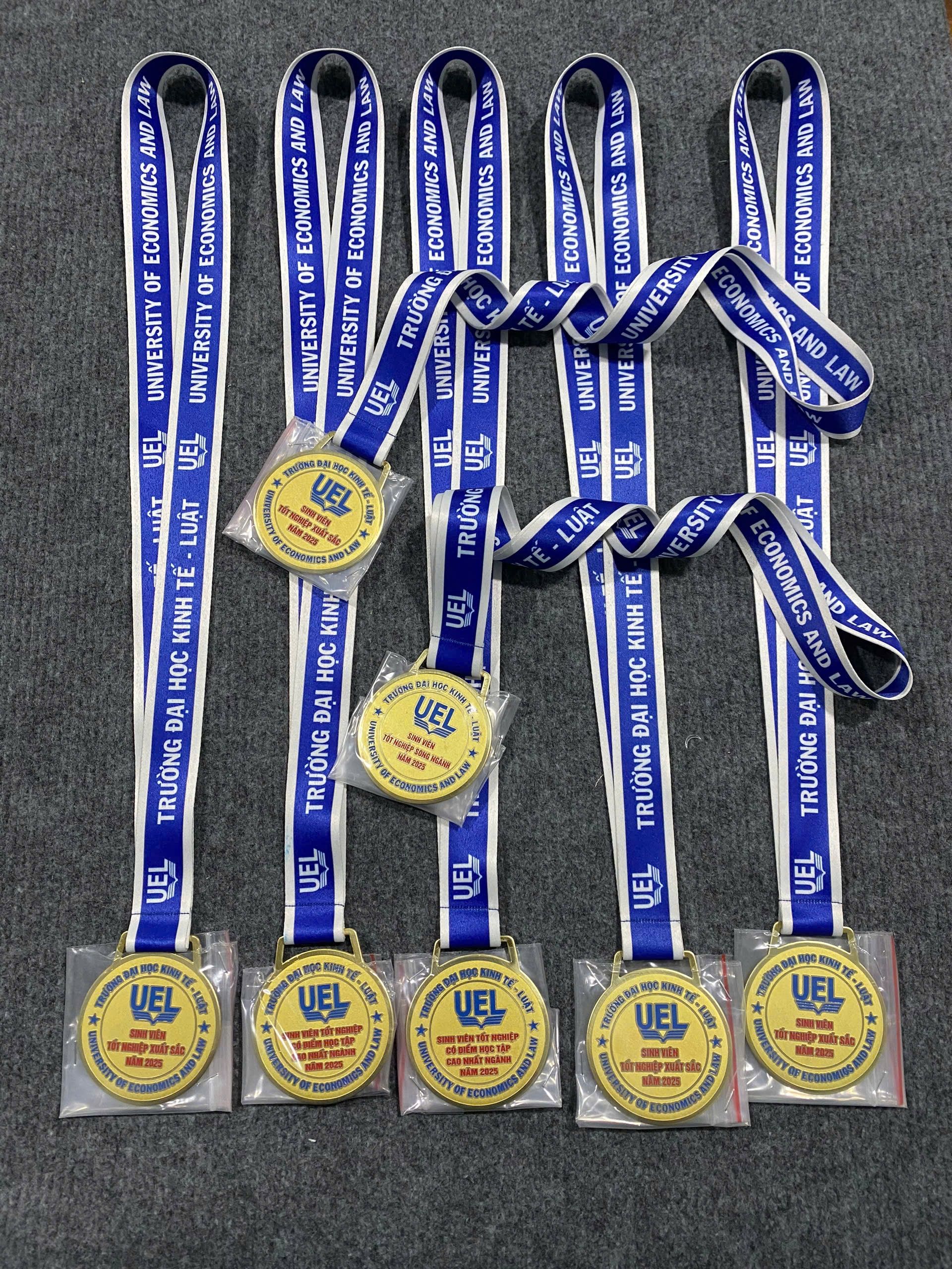 HUY CHƯƠNG ĂN MÒN 02 3 z6871606769315 87319420ad9046fe64bc9a18445a5fba