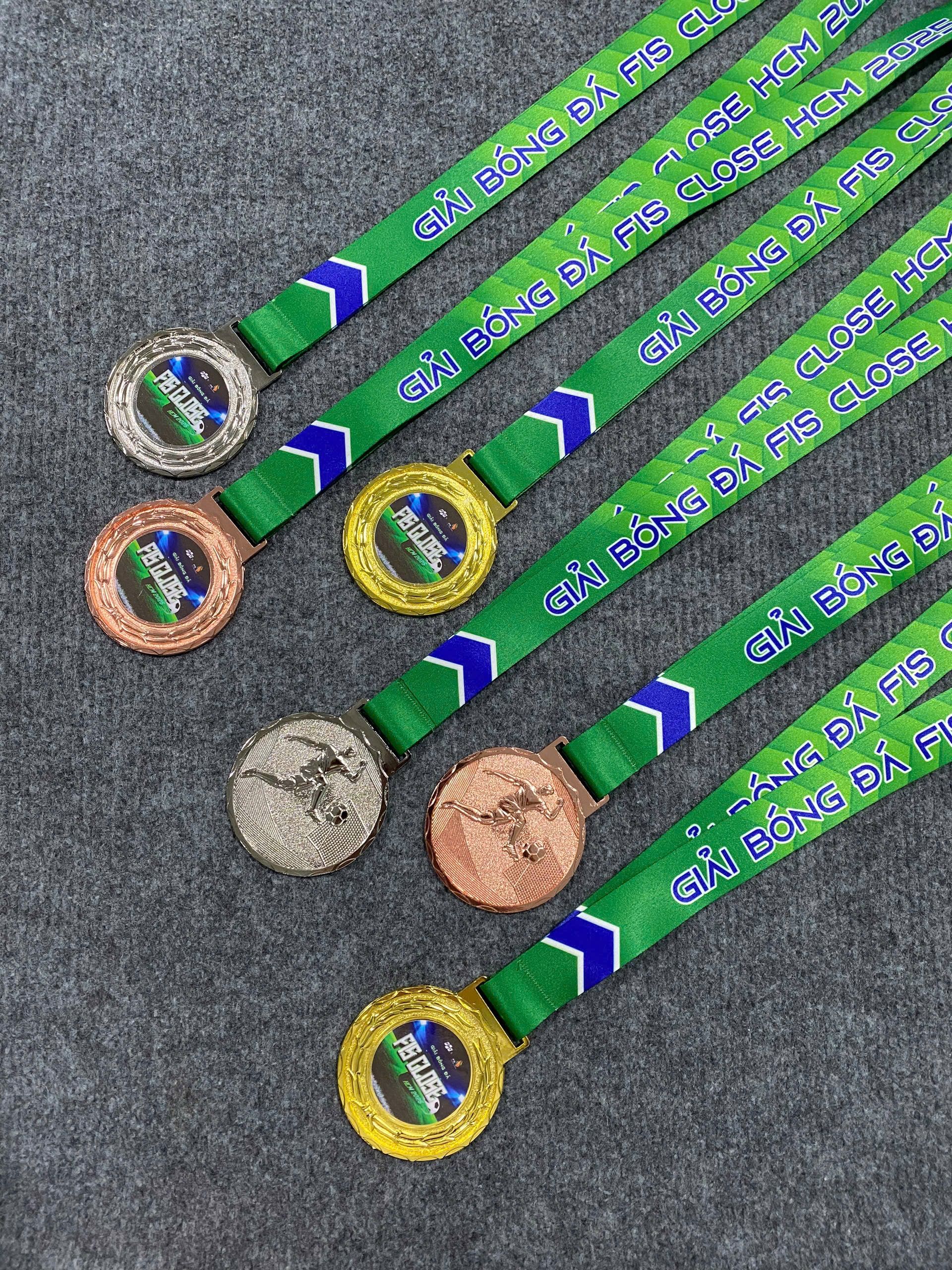 HUY CHƯƠNG THỂ THAO 01 1 z6871641667798 6f46e4081be12907a7714ef24dd30d9f