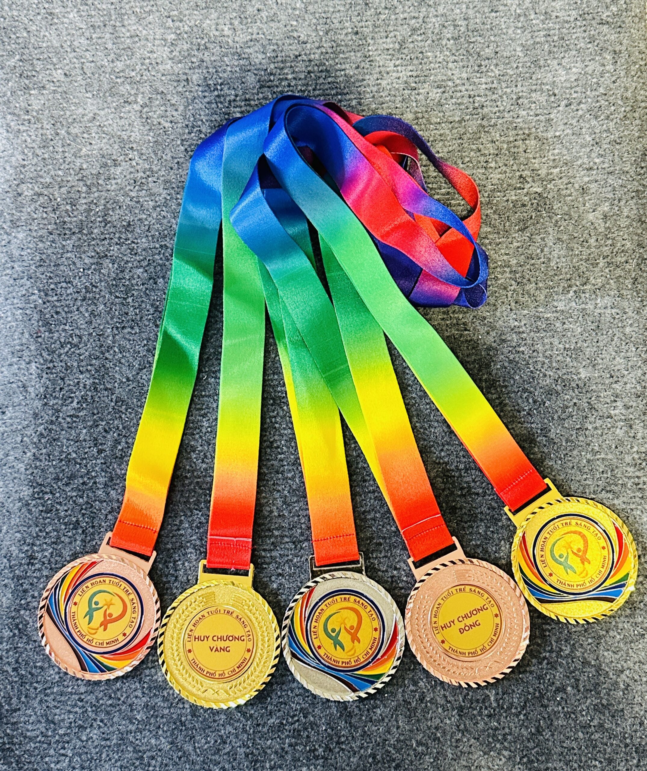 HUY CHƯƠNG THỂ THAO 13 1 z6871641686644 c4d8ec401769b0cc6b58e4f0b256ea09 scaled