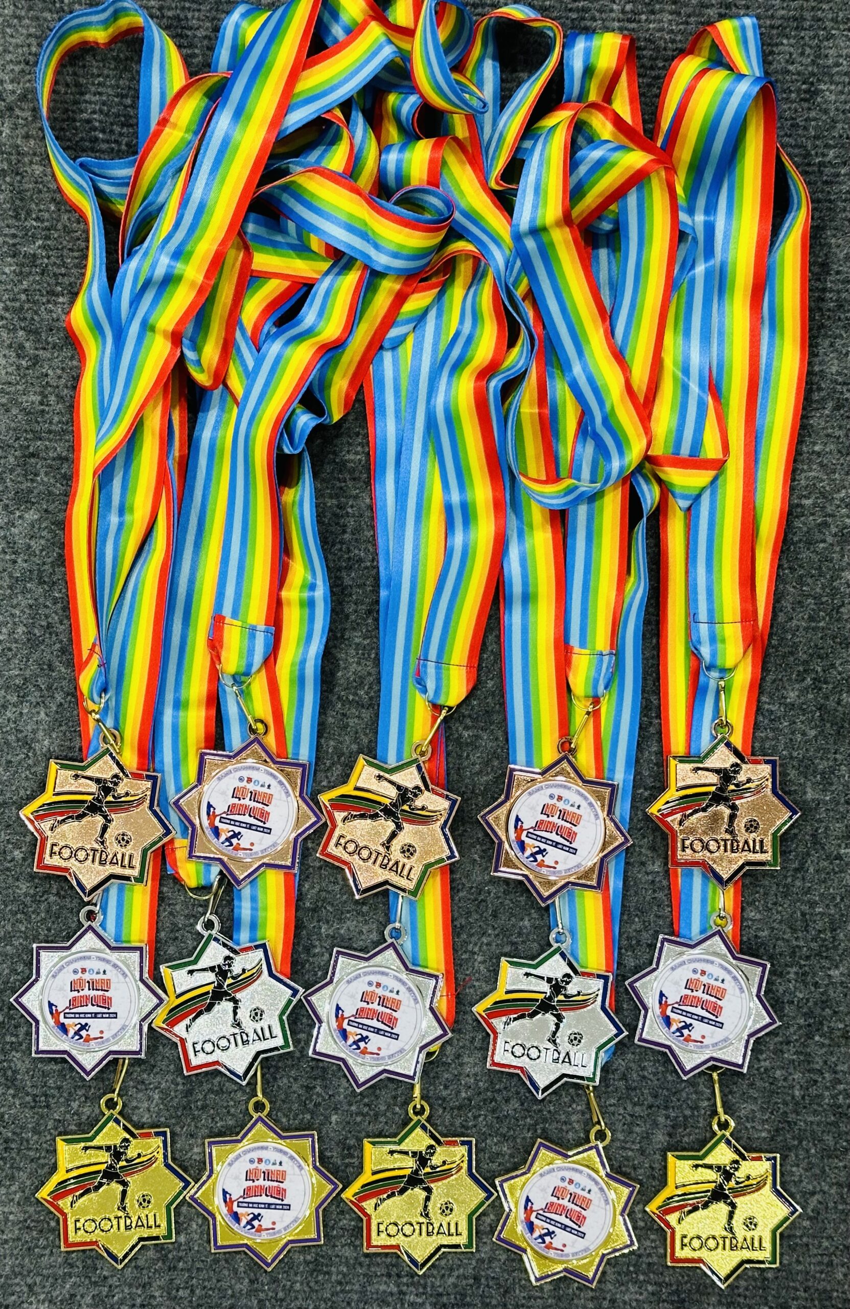 HUY CHƯƠNG THỂ THAO 10 2 z6871641832505 faf06f7490280cc79b40ebe08d054b5f scaled