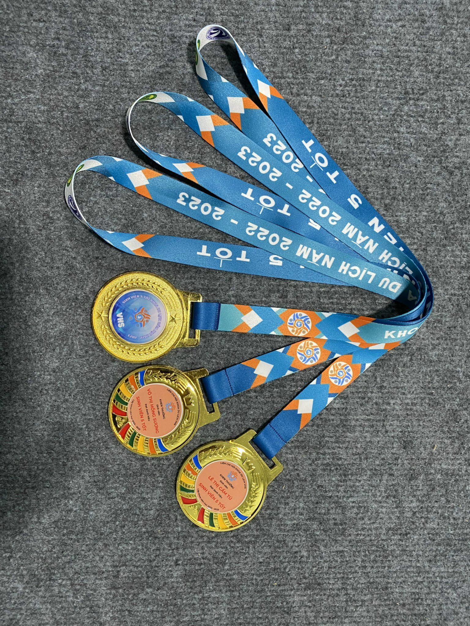 HUY CHƯƠNG THỂ THAO 08 4 z6871641857585 15cde7d53743c9087a1d629528c9689b