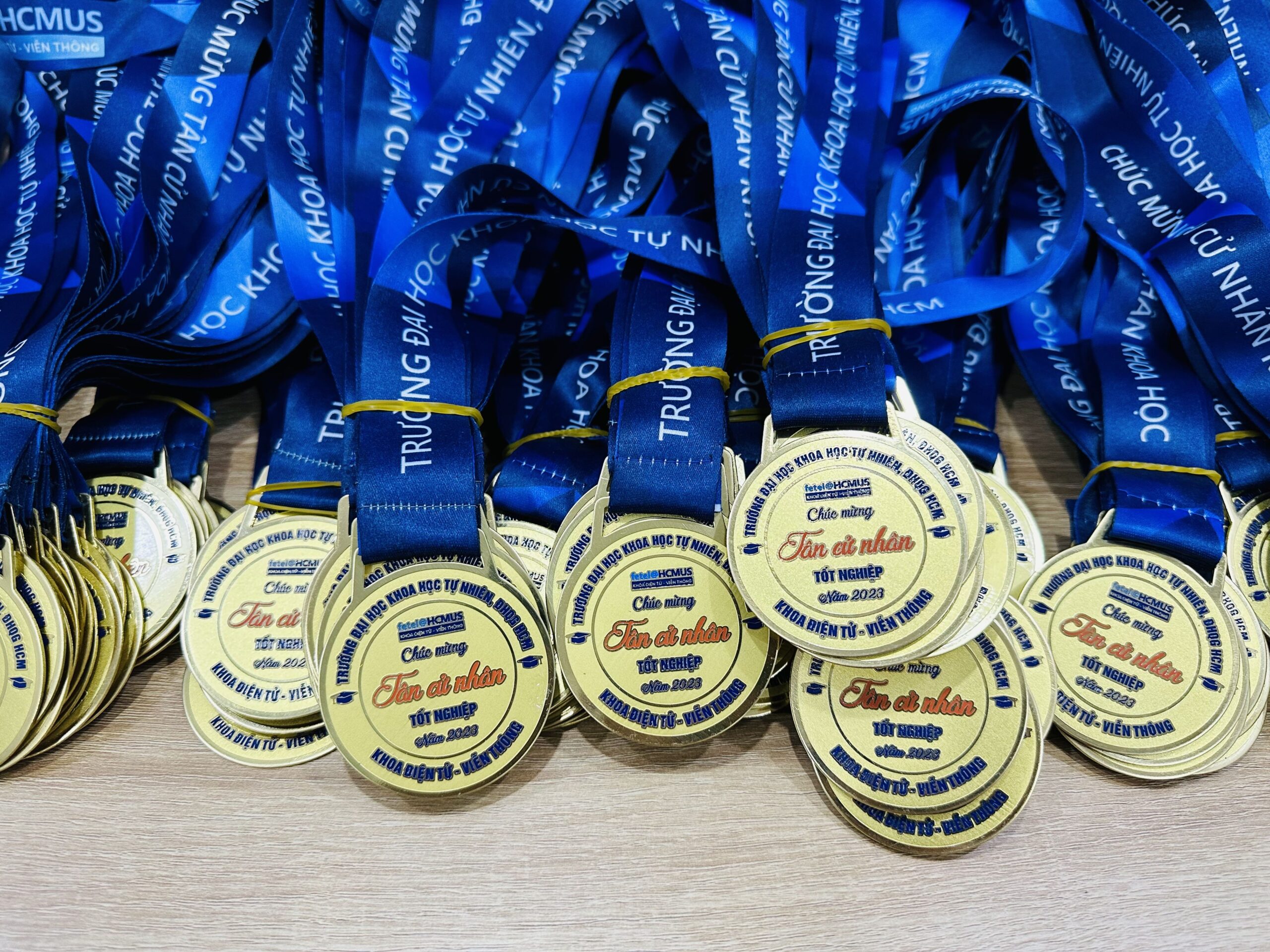 HUY CHƯƠNG ĂN MÒN 07 2 z6871641881436 5992050109491ad54daedec329375c4c scaled