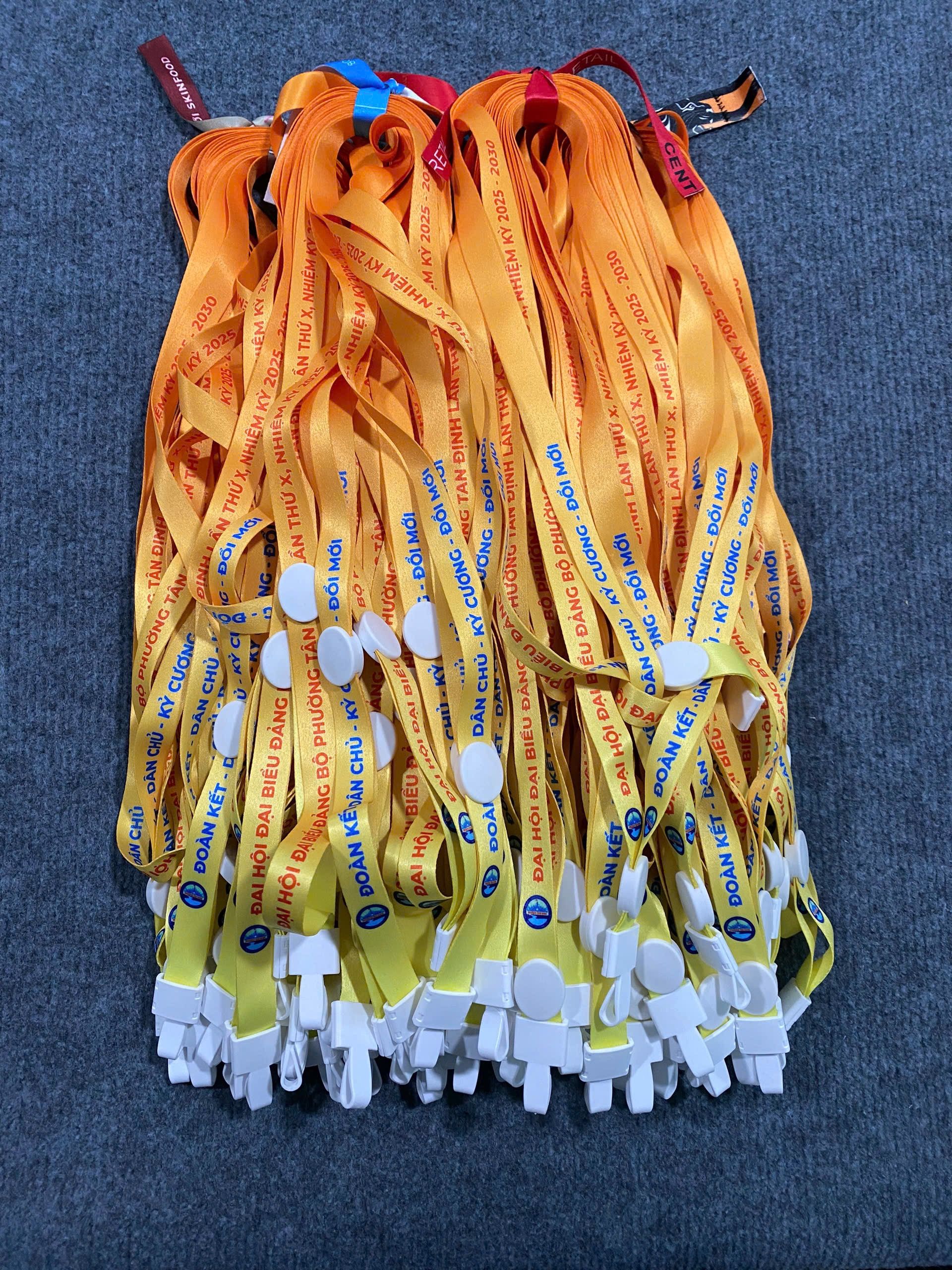 DÂY ĐEO THẺ - THIẾT KẾ THEO YÊU CẦU 07 7 z6871704566931 115d422522f86f709d11965cf47a7d89