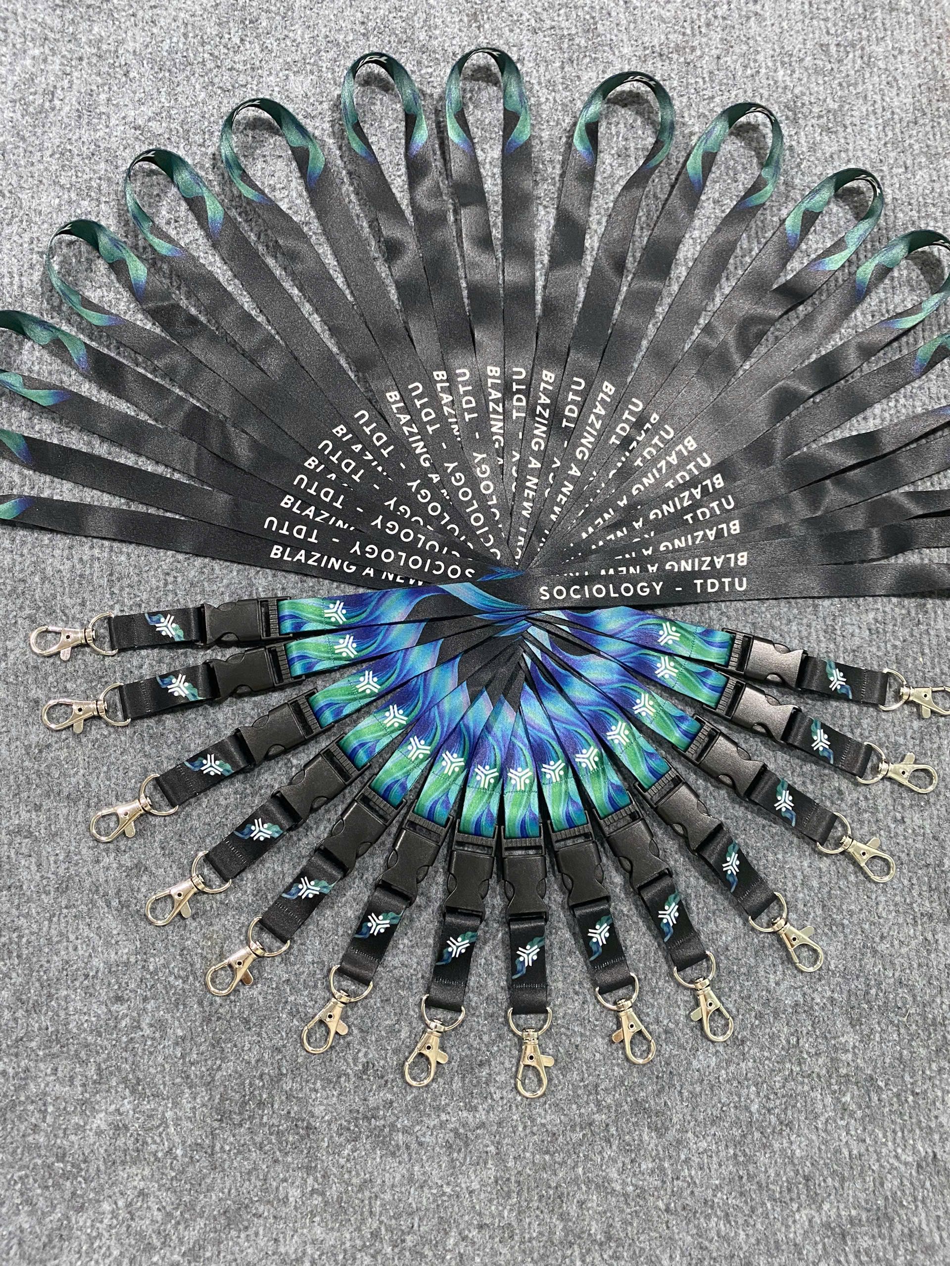 DÂY ĐEO THẺ - THIẾT KẾ THEO YÊU CẦU 10 1 z6871704614343 f5dac53dd1d07dfe222e332931dc06d2