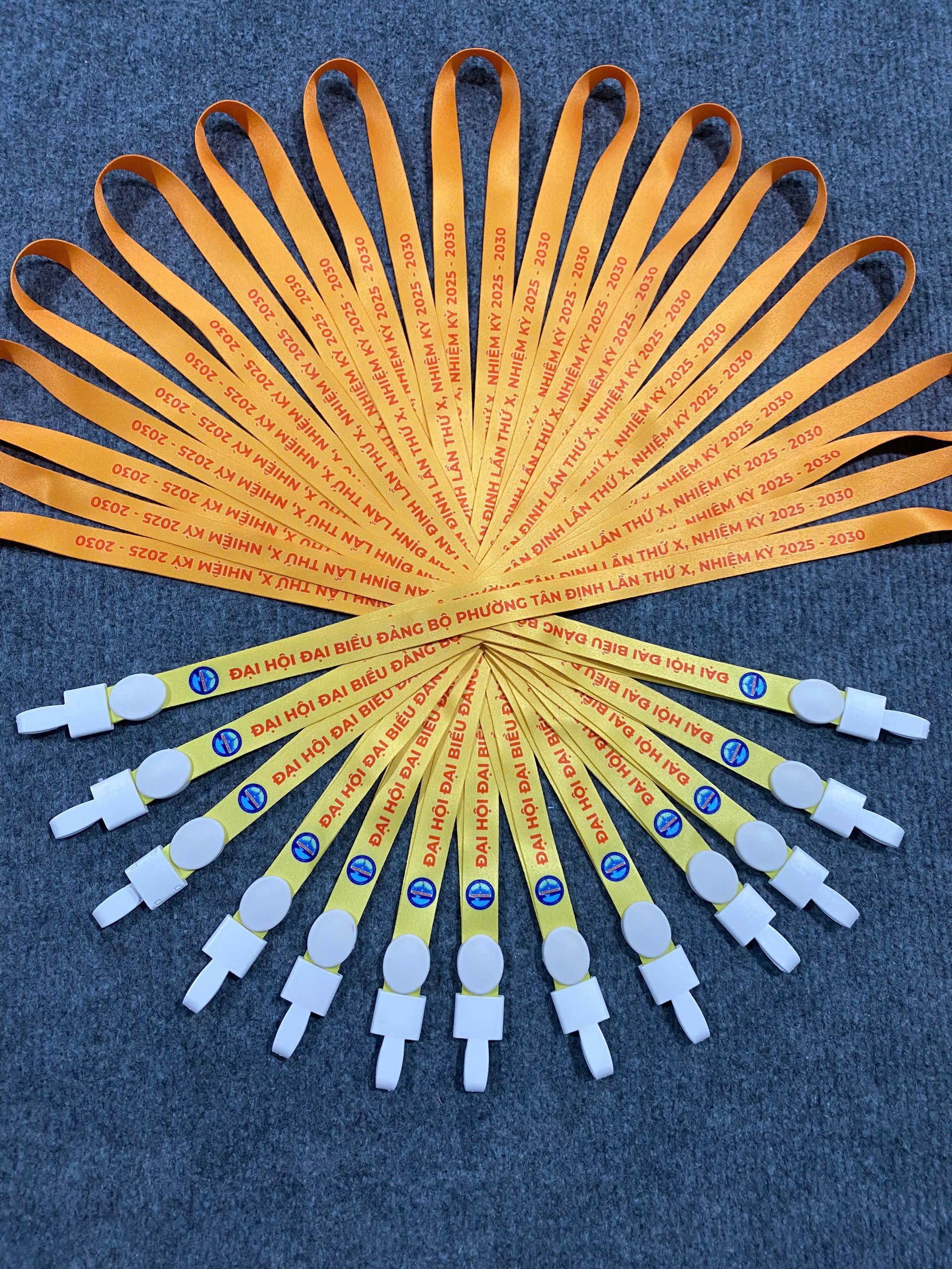 DÂY ĐEO THẺ - THIẾT KẾ THEO YÊU CẦU 10 4 z6871704623021 2ff844503f389e6379d210cef98a99af