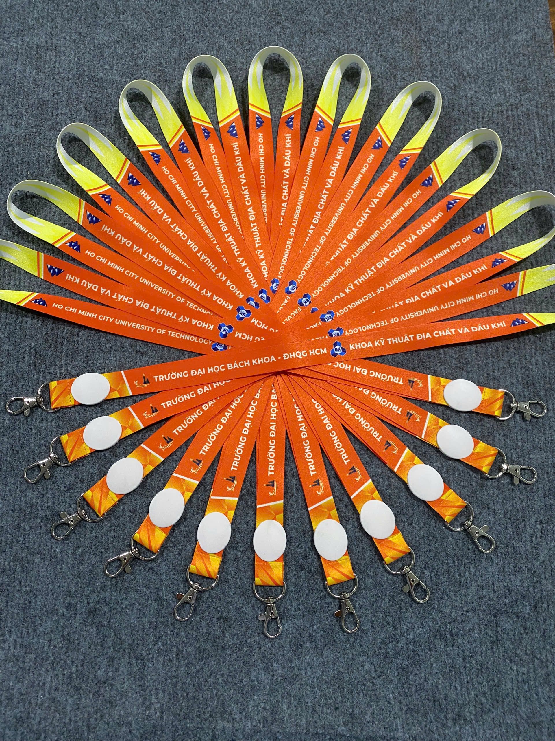 DÂY ĐEO THẺ - THIẾT KẾ THEO YÊU CẦU 13 5 z6871704679245 fe1856c98b0f3f21b6b00bce0beb3a06