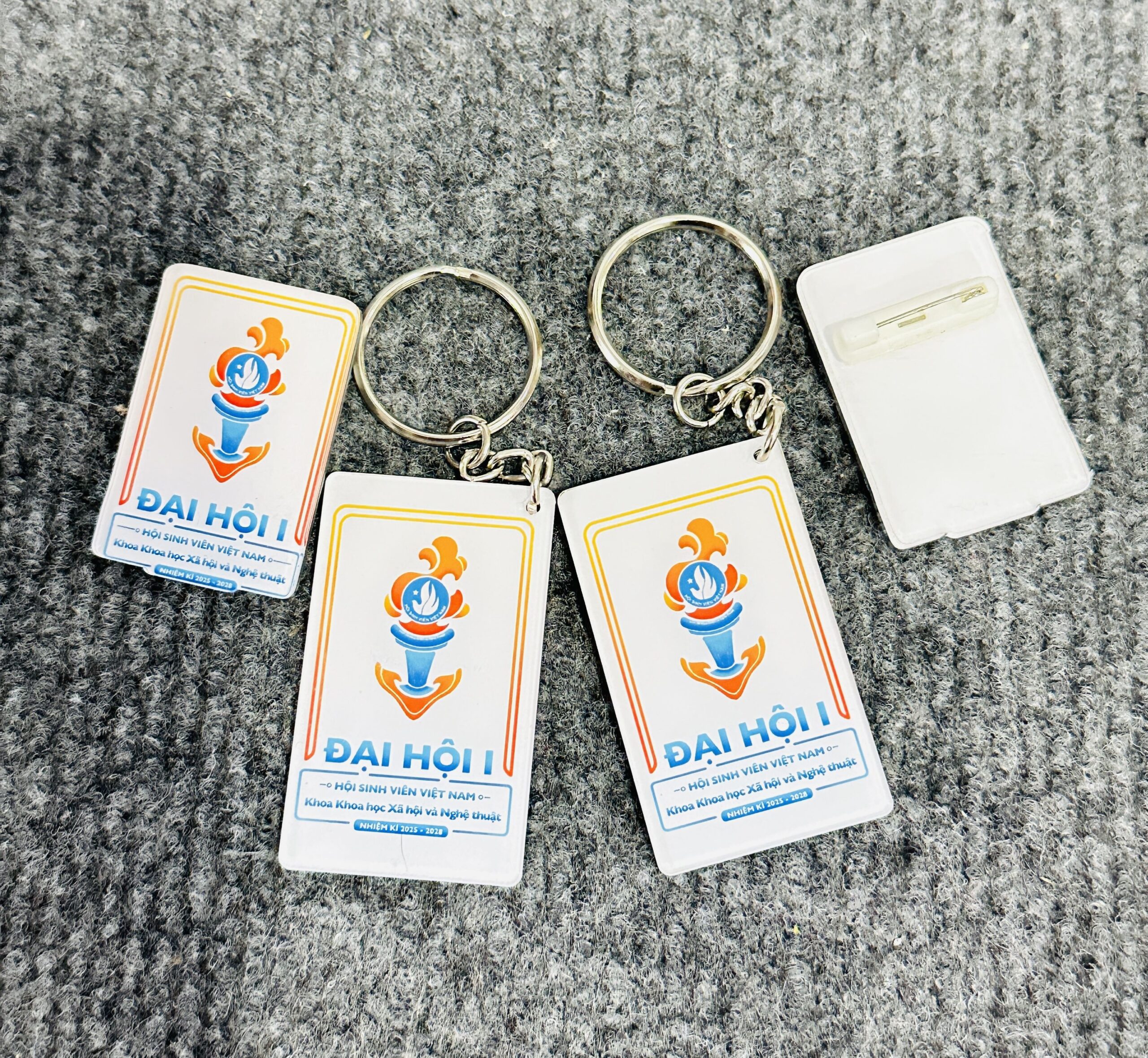 MÓC KHOÁ SẢN XUẤT THEO YÊU CẦU 18 4 z6871741700943 b9cc6b1ef31092b91922db40affdf957 scaled