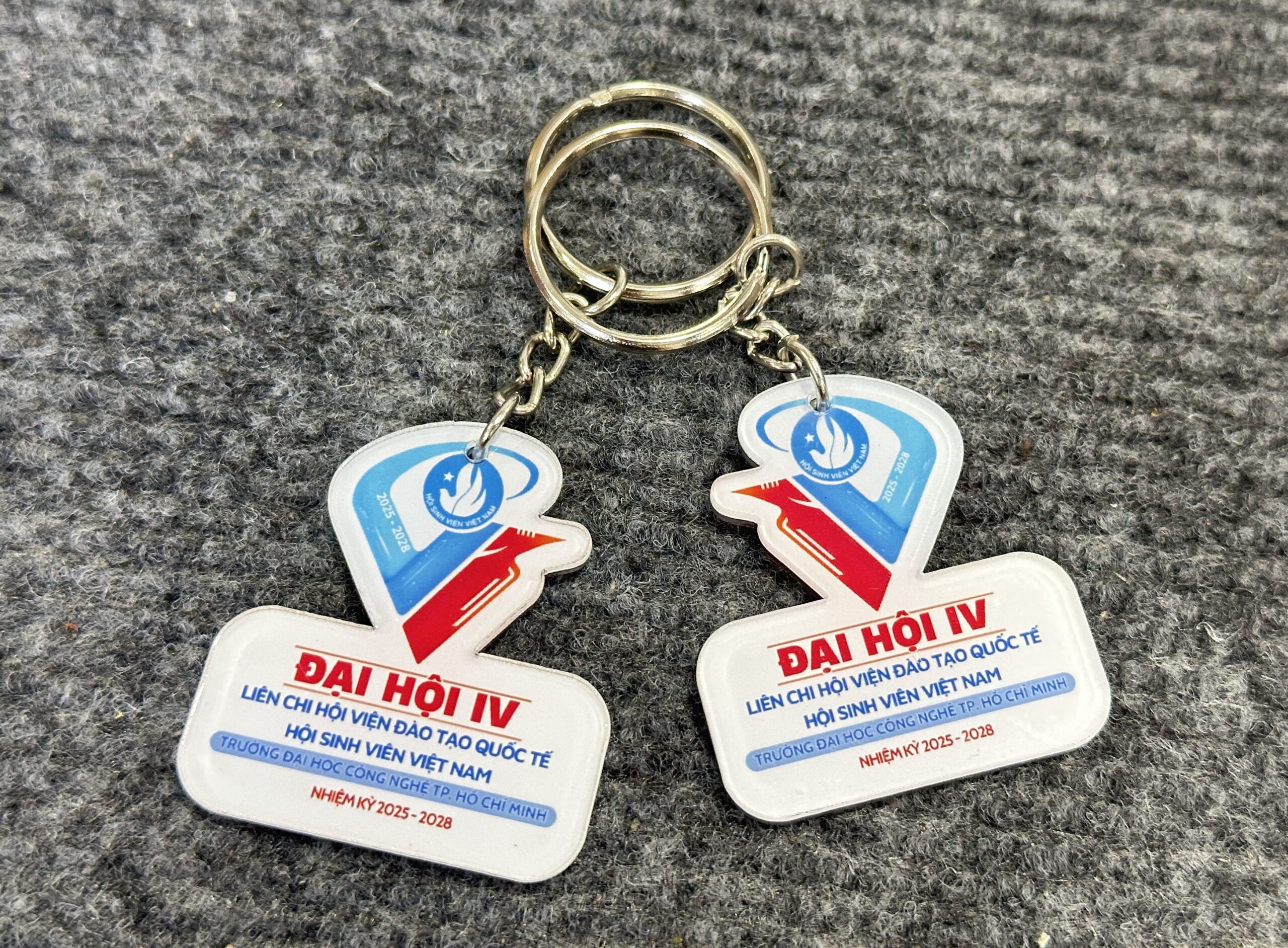 MÓC KHOÁ SẢN XUẤT THEO YÊU CẦU 18 3 z6871741708687 5001aff5327eae7ffee5913e9055c1d1 scaled