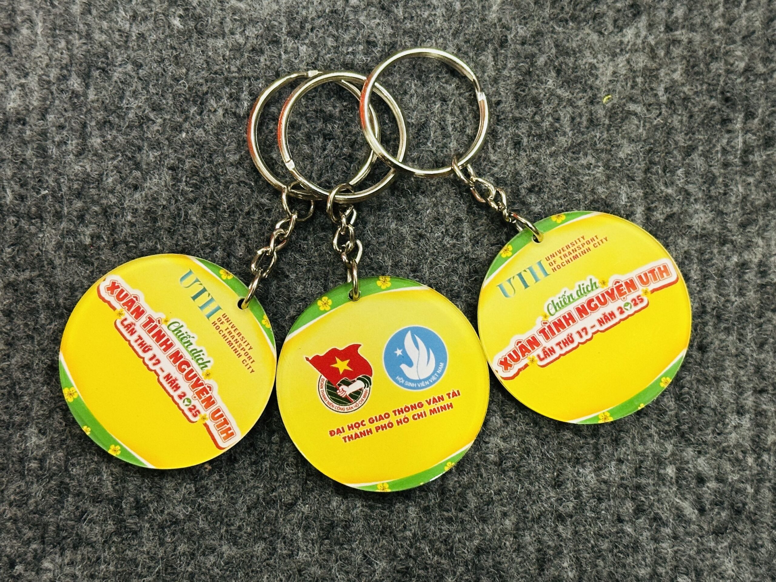 MÓC KHOÁ SẢN XUẤT THEO YÊU CẦU 13 2 z6871741832601 f86433ee01f5b37e83a8f44fa09f4c84 scaled