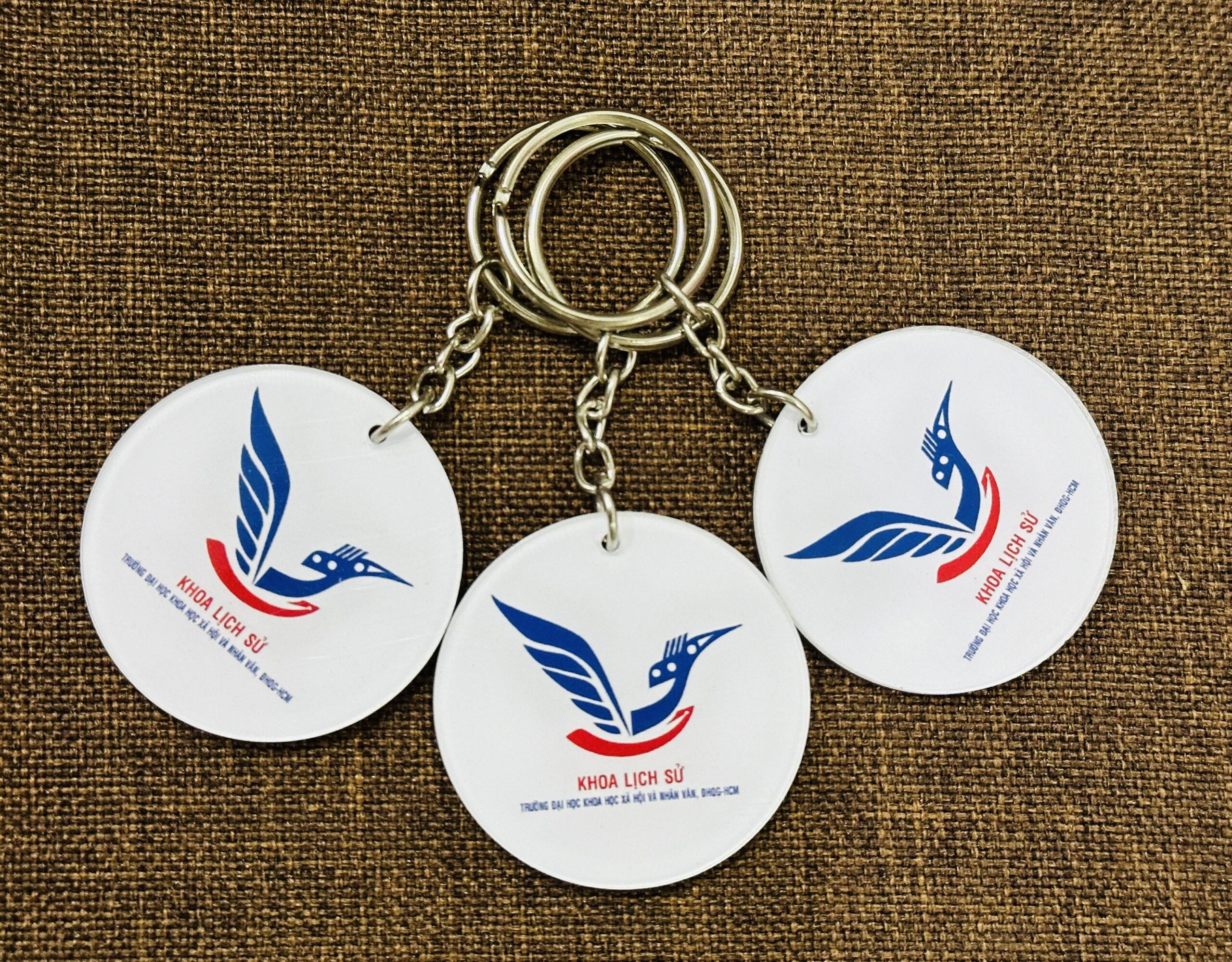 MÓC KHOÁ SẢN XUẤT THEO YÊU CẦU 11 2 z6871741904086 fa0495eeff7249174d07dd621ad96a31 scaled