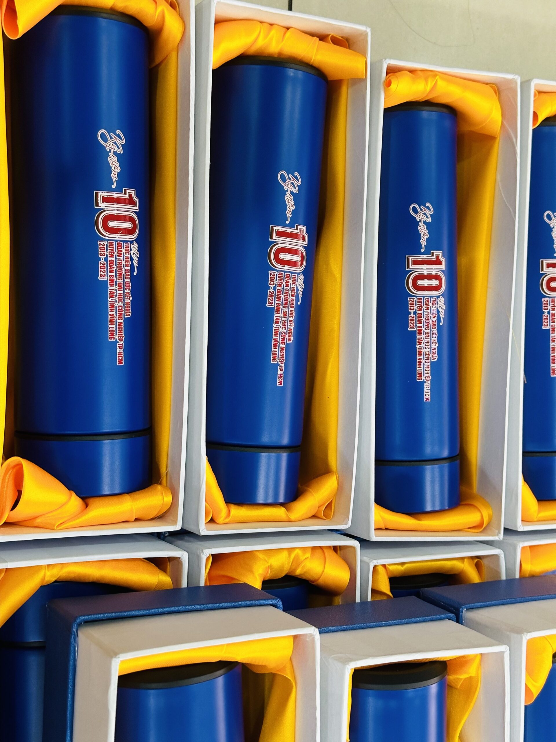 Bình giữ nhiệt chất lượng cao 04 2 z6871776228166 d2b0651b5832112dcb1be80d3893873b scaled