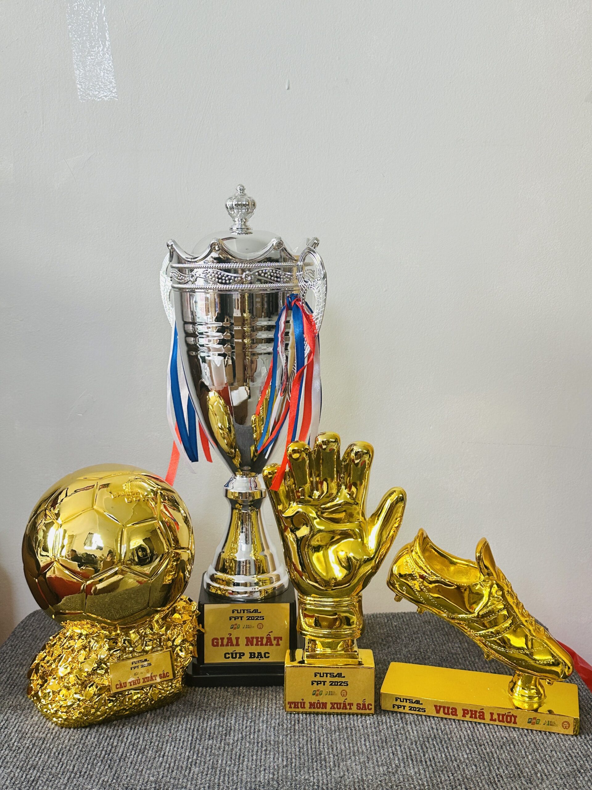 CÚP THỂ THAO 19 5 z6871793668821 83c97cf23608bbe33da78cf54e21301b scaled