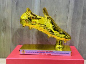 CÚP THỂ THAO 18 12 z6871793698771 488707b6dde4ce7fdb9170300b437982