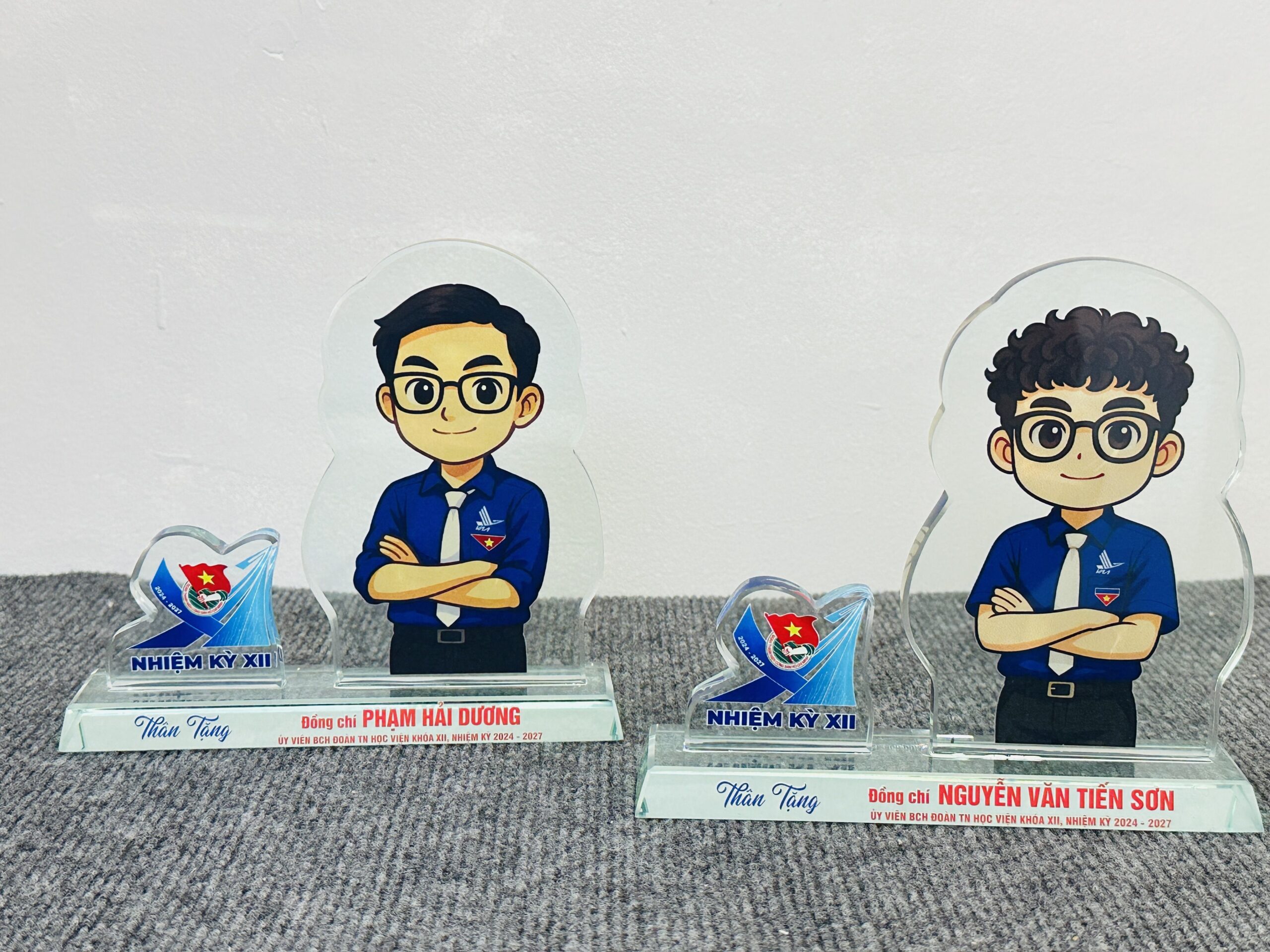 KỶ NIỆM CHƯƠNG CẮT THEO LOGO – THEO MẪU THIẾT KẾ RIÊNG 09 6 z6871824199351 2269d59ec8bb53ca6c5a187354ca65f7 scaled