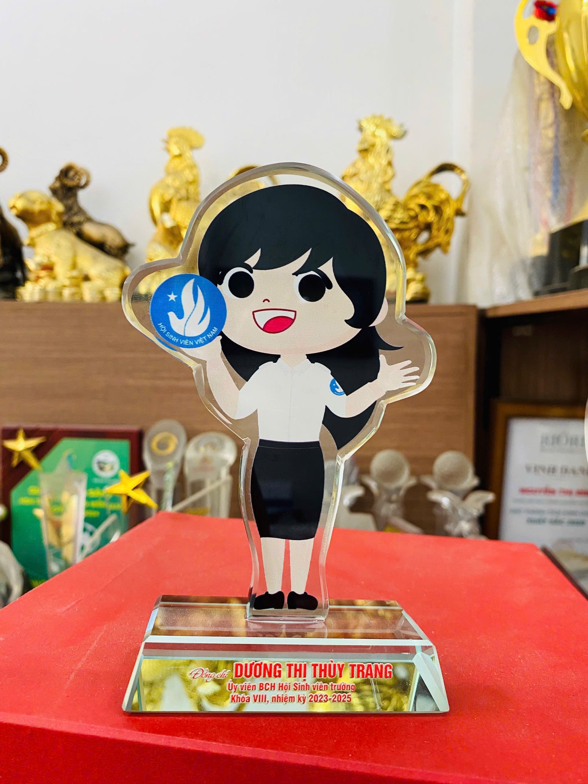 KỶ NIỆM CHƯƠNG CẮT THEO LOGO – THEO MẪU THIẾT KẾ RIÊNG 11 5 z6871824264955 b37d2138dcf2a1071618119690701c18