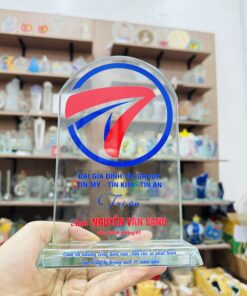 KỶ NIỆM CHƯƠNG CẮT THEO LOGO – THEO MẪU THIẾT KẾ RIÊNG 13