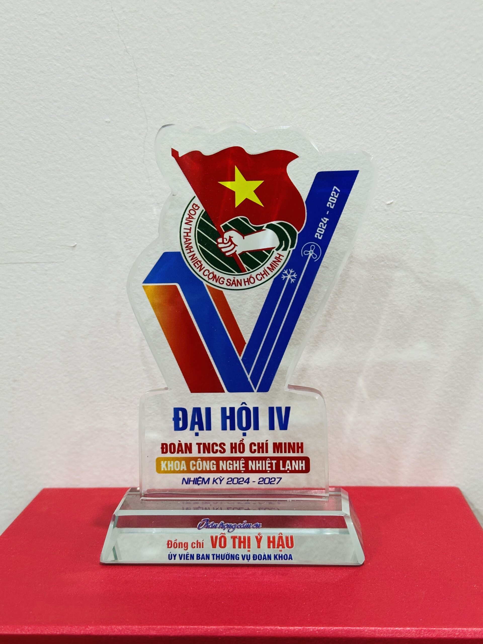 KỶ NIỆM CHƯƠNG CẮT THEO LOGO – THEO MẪU THIẾT KẾ RIÊNG 13 6 z6871824305248 fa49cca663dc47d21d6e3322acaa0da1 scaled