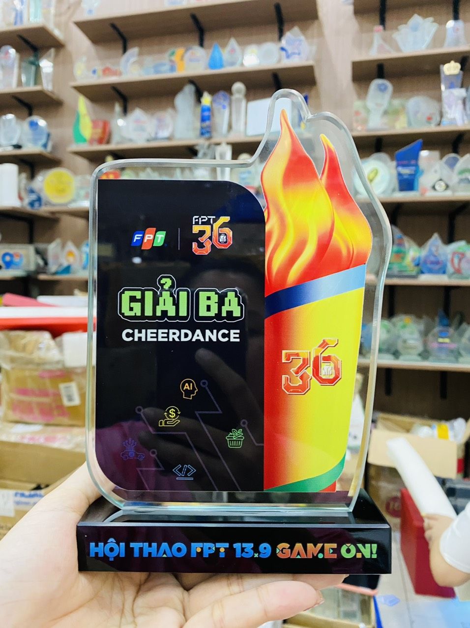 KỶ NIỆM CHƯƠNG CẮT THEO LOGO – THEO MẪU THIẾT KẾ RIÊNG 15 1 z6871824356336 bbfa039b973bee595a91a1f9f4d60a39