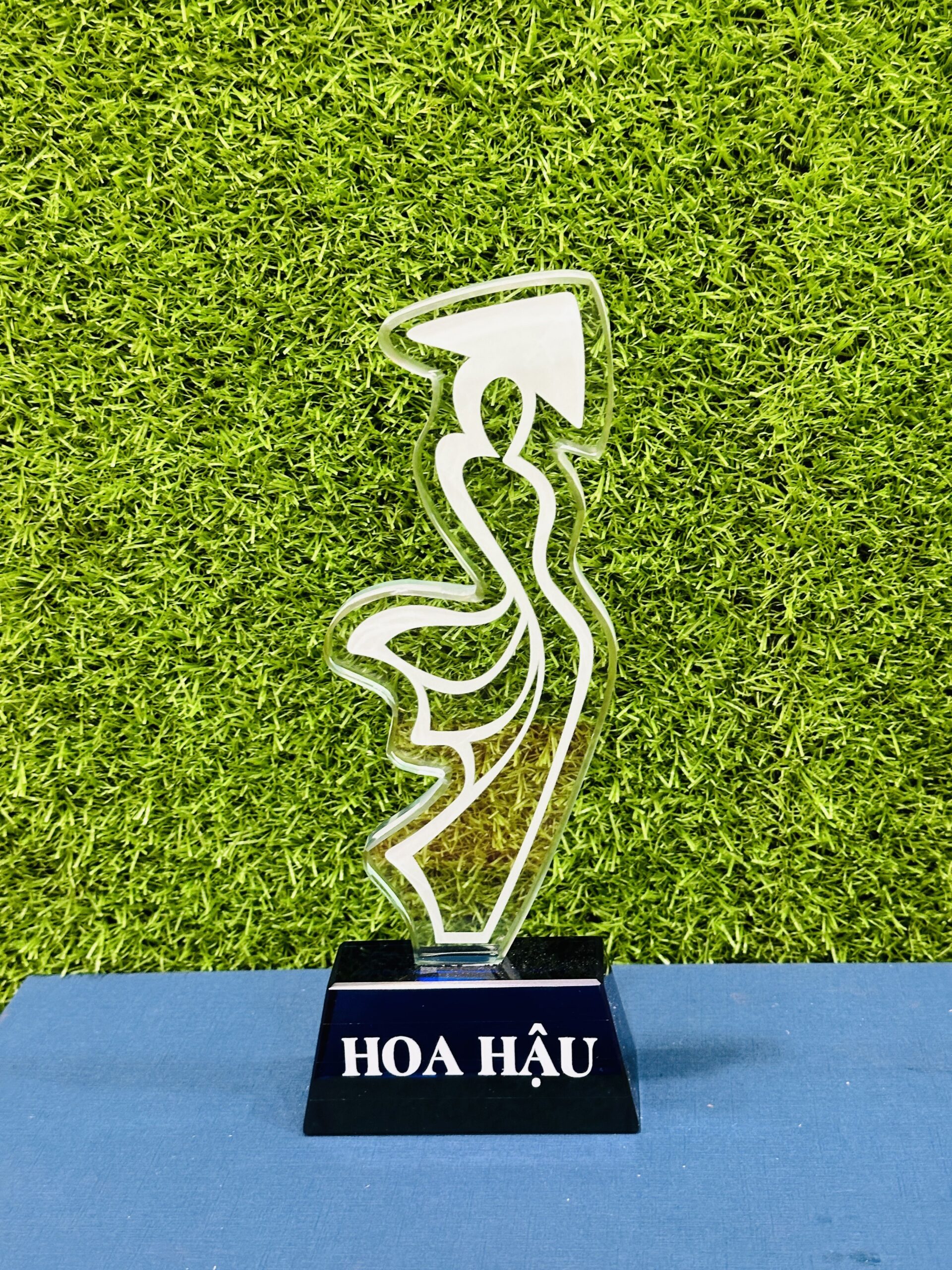 KỶ NIỆM CHƯƠNG CẮT THEO LOGO – THEO MẪU THIẾT KẾ RIÊNG 14 5 z6871824370312 e9470674e9aed7936b57a76cc2564ce7 scaled