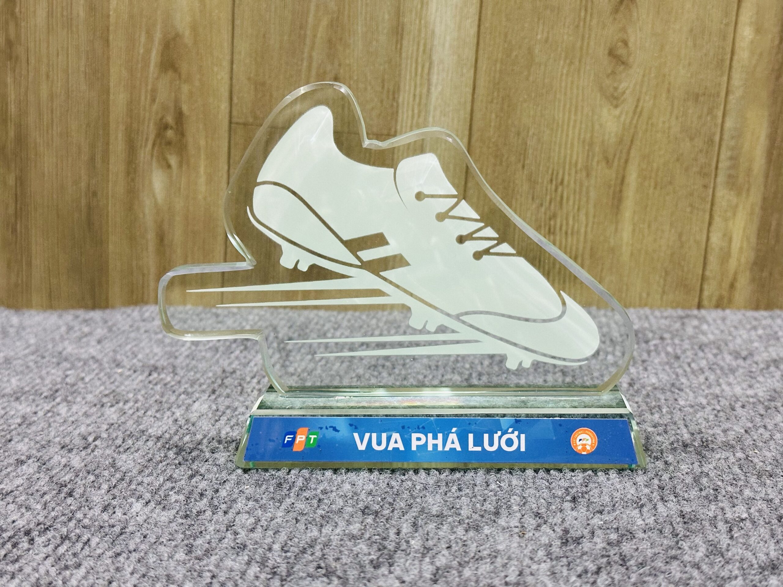 KỶ NIỆM CHƯƠNG CẮT THEO LOGO – THEO MẪU THIẾT KẾ RIÊNG 03 2 z6871824393507 d50340c7a542e59c23b0317211e655f2 scaled