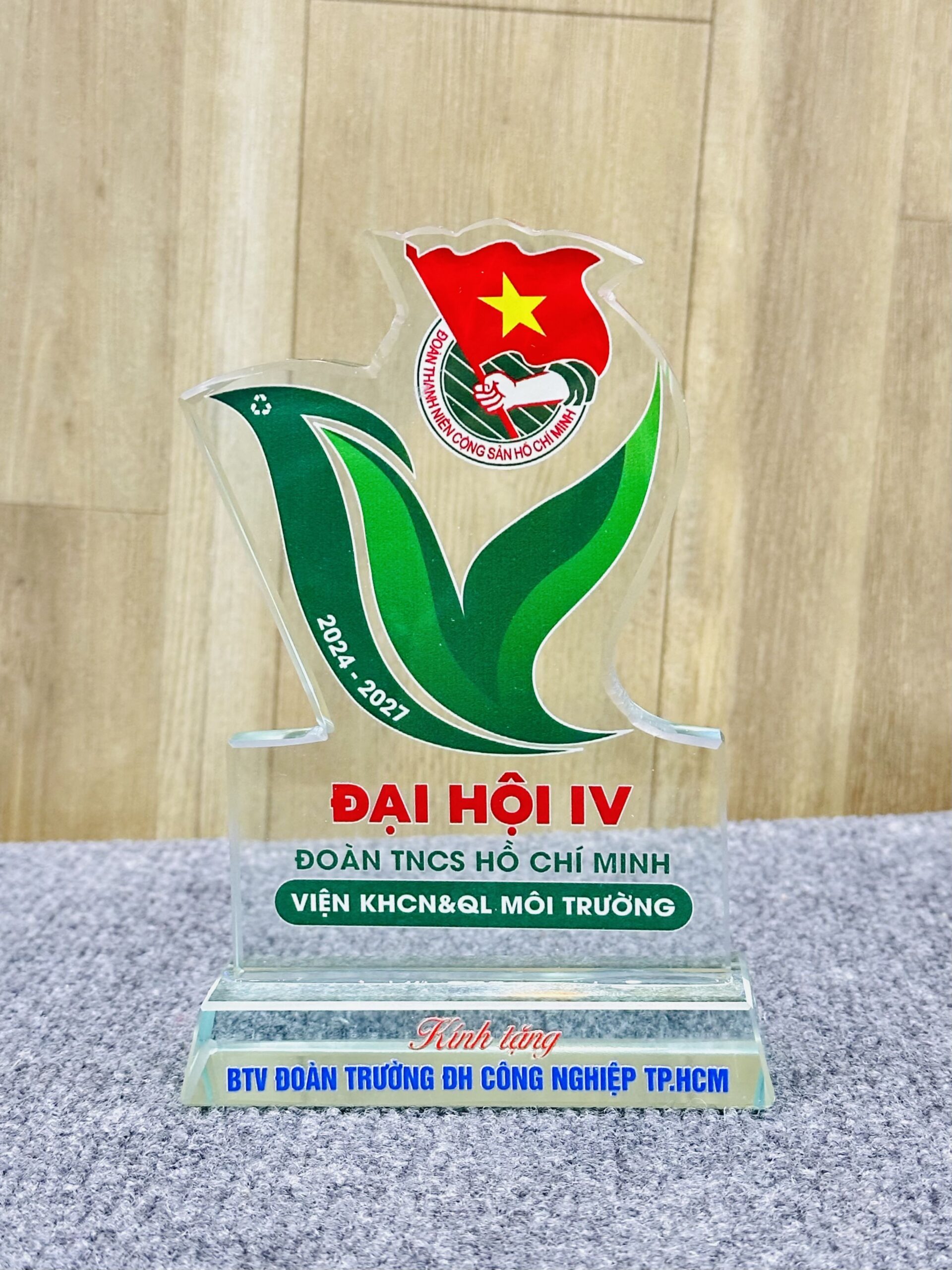 KỶ NIỆM CHƯƠNG CẮT THEO LOGO – THEO MẪU THIẾT KẾ RIÊNG 05 6 z6871824439363 f6fdb6d5ed95c652adb855ac5ddc95fa scaled