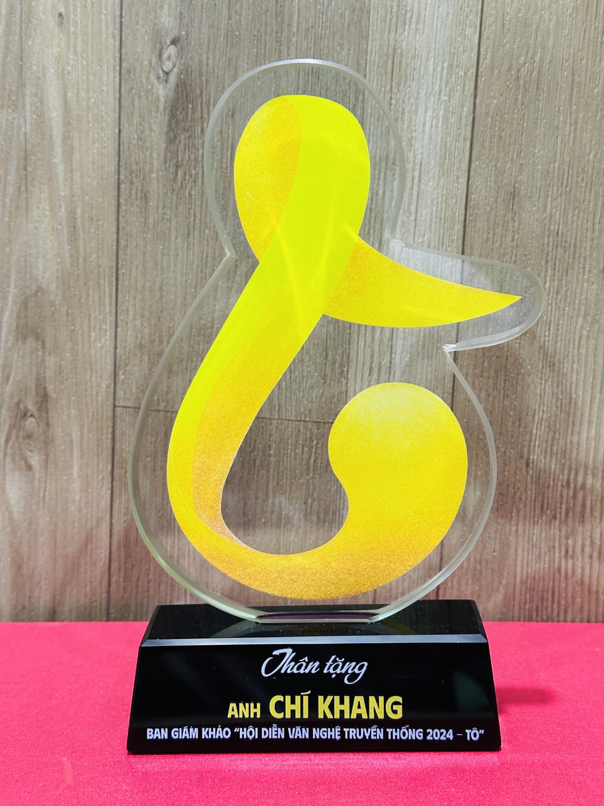 KỶ NIỆM CHƯƠNG CẮT THEO LOGO – THEO MẪU THIẾT KẾ RIÊNG 06 6 z6871828973220 9b50e40f8d936ffb14c056f7fbac1f41 scaled