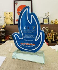 KỶ NIỆM CHƯƠNG CẮT THEO LOGO – THEO MẪU THIẾT KẾ RIÊNG 07 8 z6871829010949 2cf8f16376255b129d1100a7ef9b98df